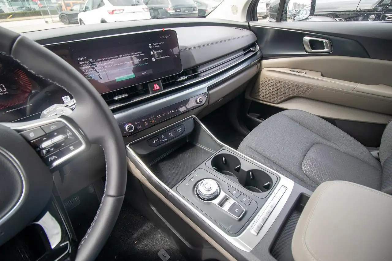 Kia Carnival photo Kia Carnival