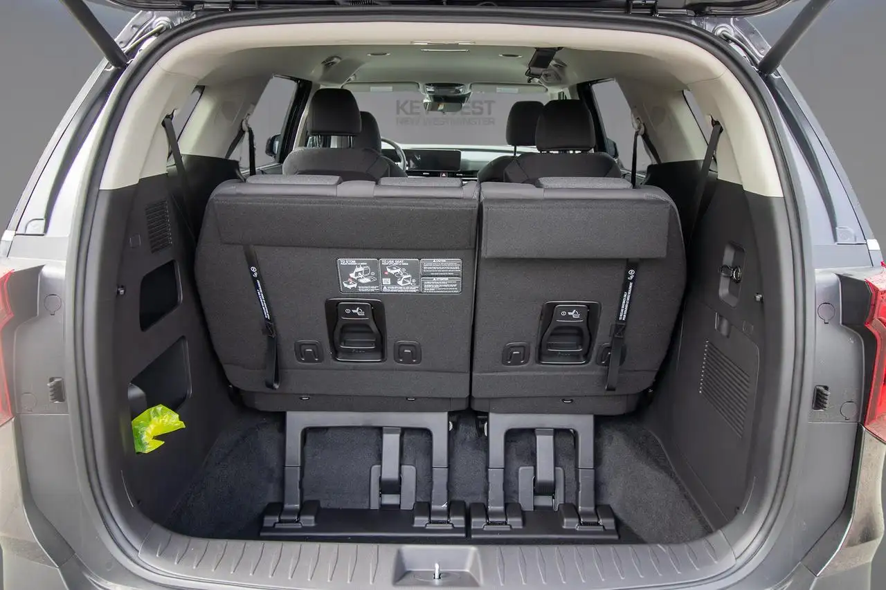 Kia Carnival photo Kia Carnival