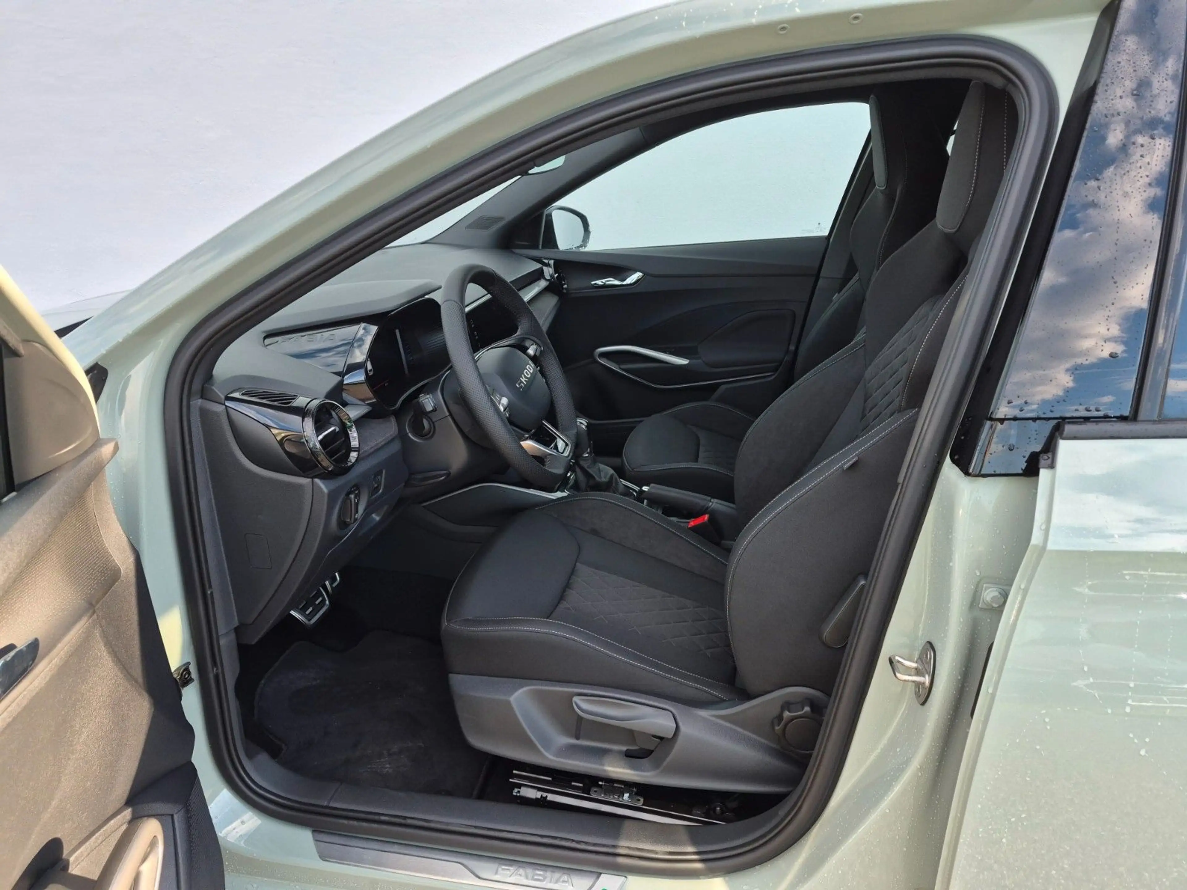 Skoda Fabia TSI DSG Monte Carlo Dyn.Pak/17''/bhFr/5J.G — photo 9