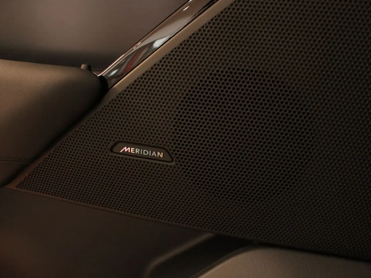 Land Rover Range Rover Velar снимка Land Rover Range Rover Velar