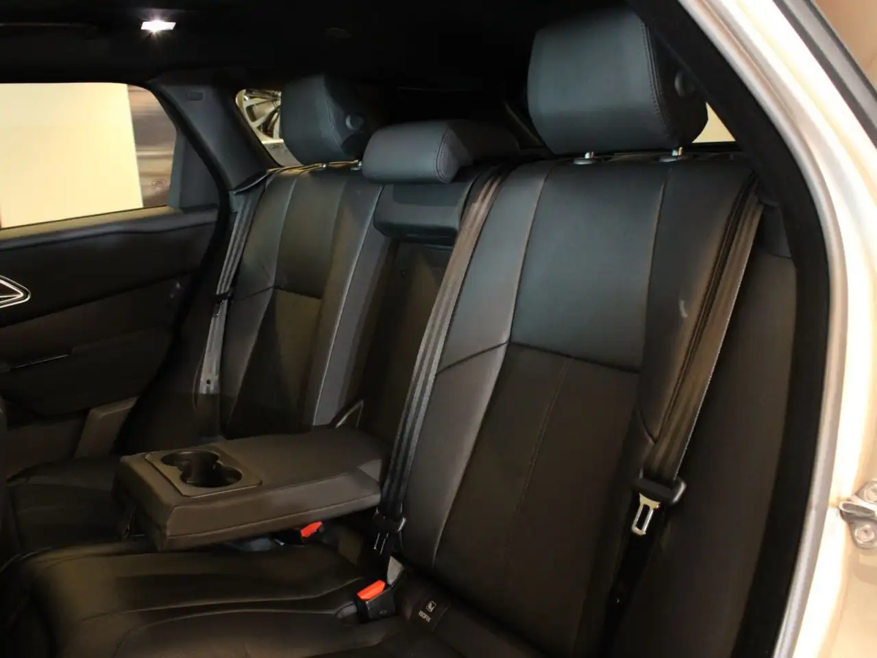 Land Rover Range Rover Velar снимка Land Rover Range Rover Velar