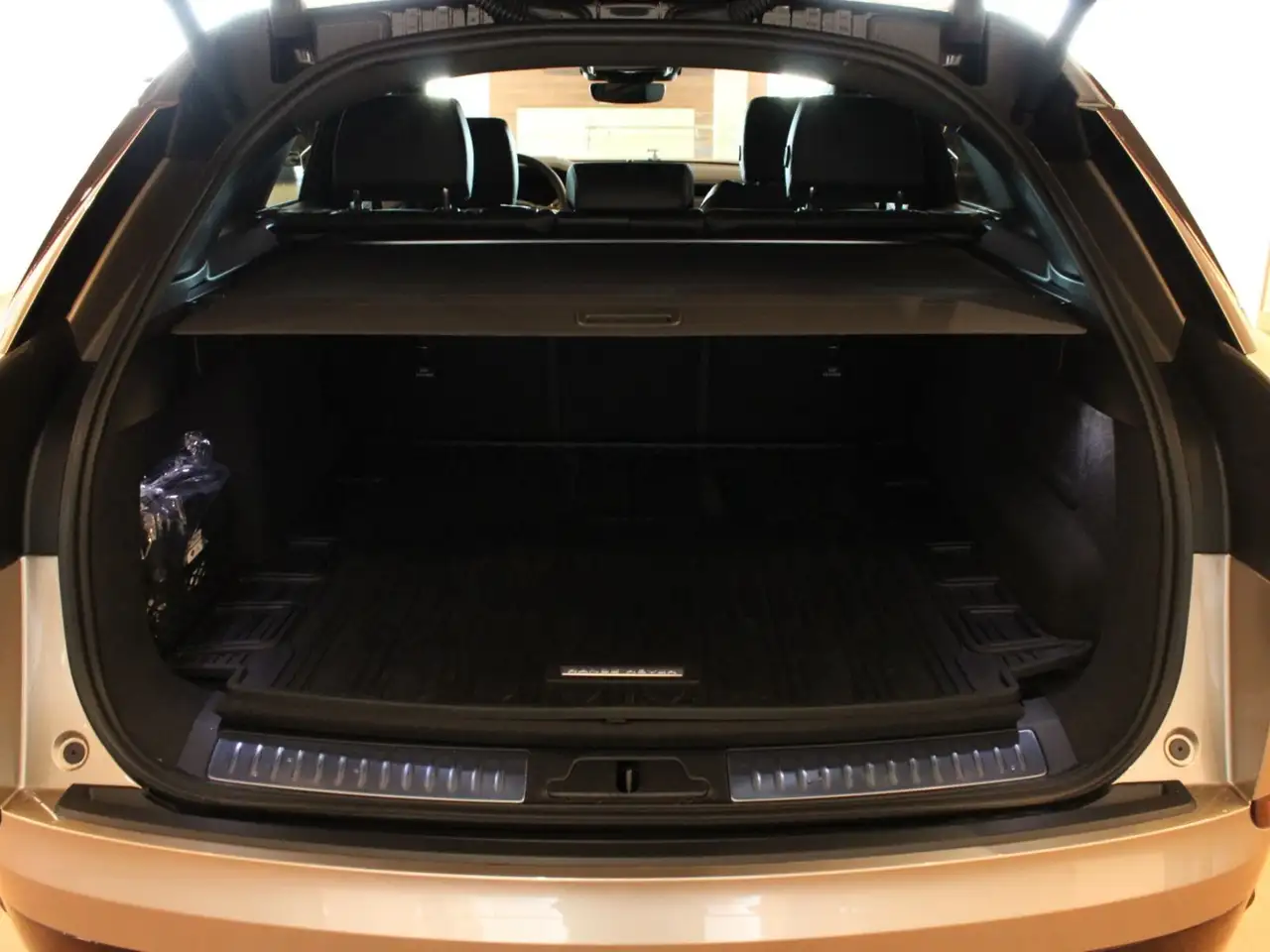 Land Rover Range Rover Velar снимка Land Rover Range Rover Velar