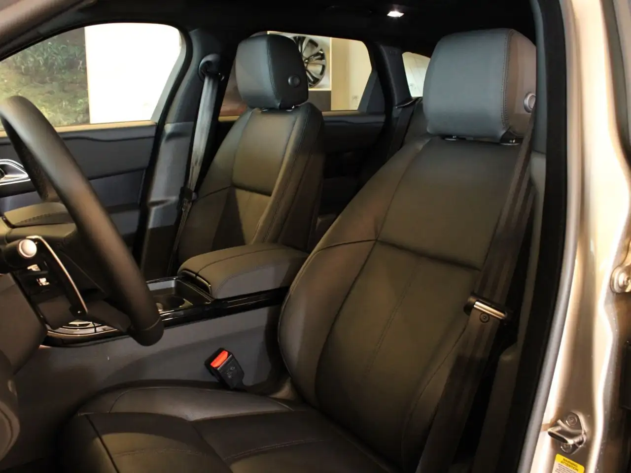 Land Rover Range Rover Velar снимка Land Rover Range Rover Velar
