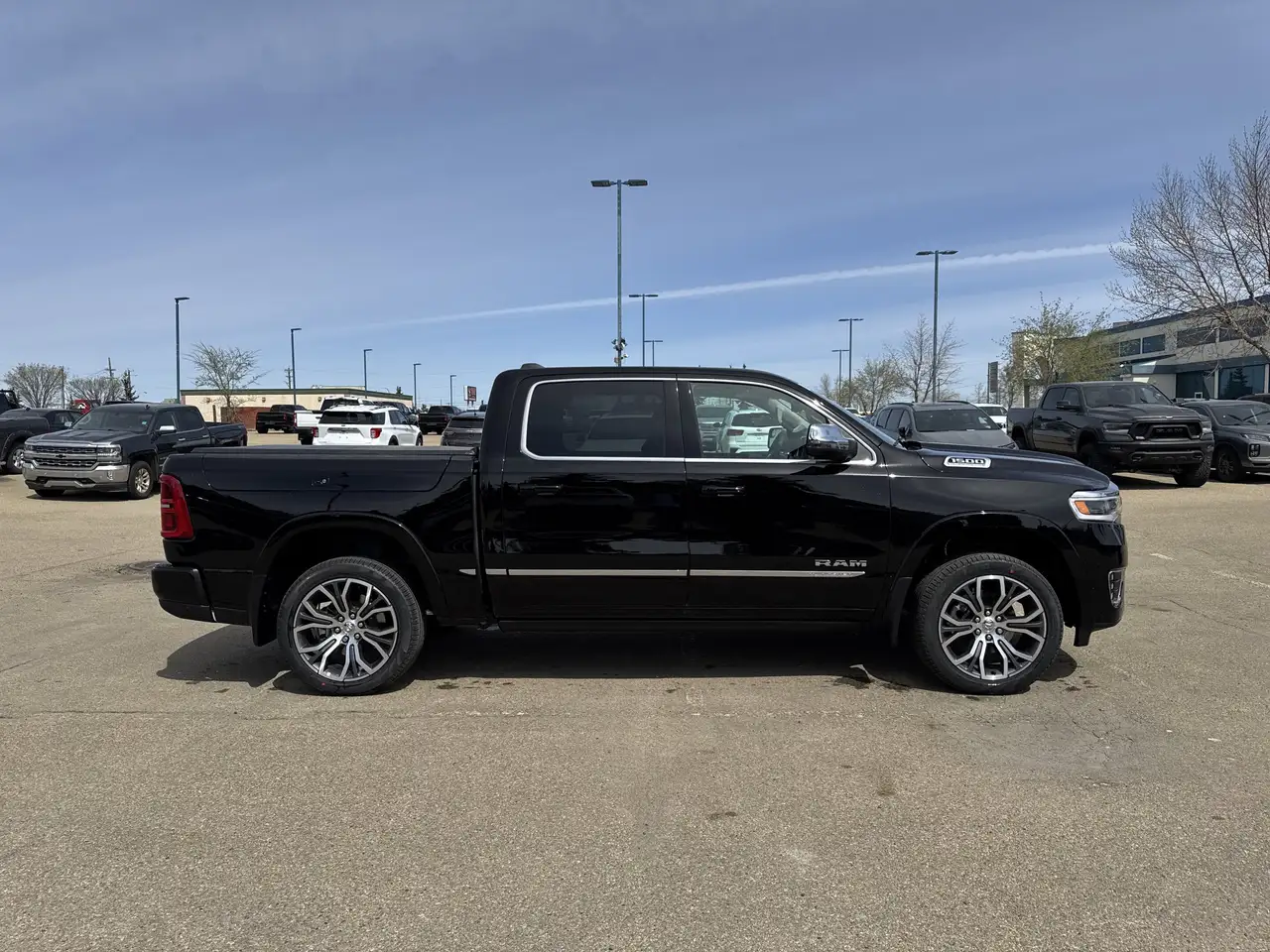 RAM 1500 снимка RAM 1500