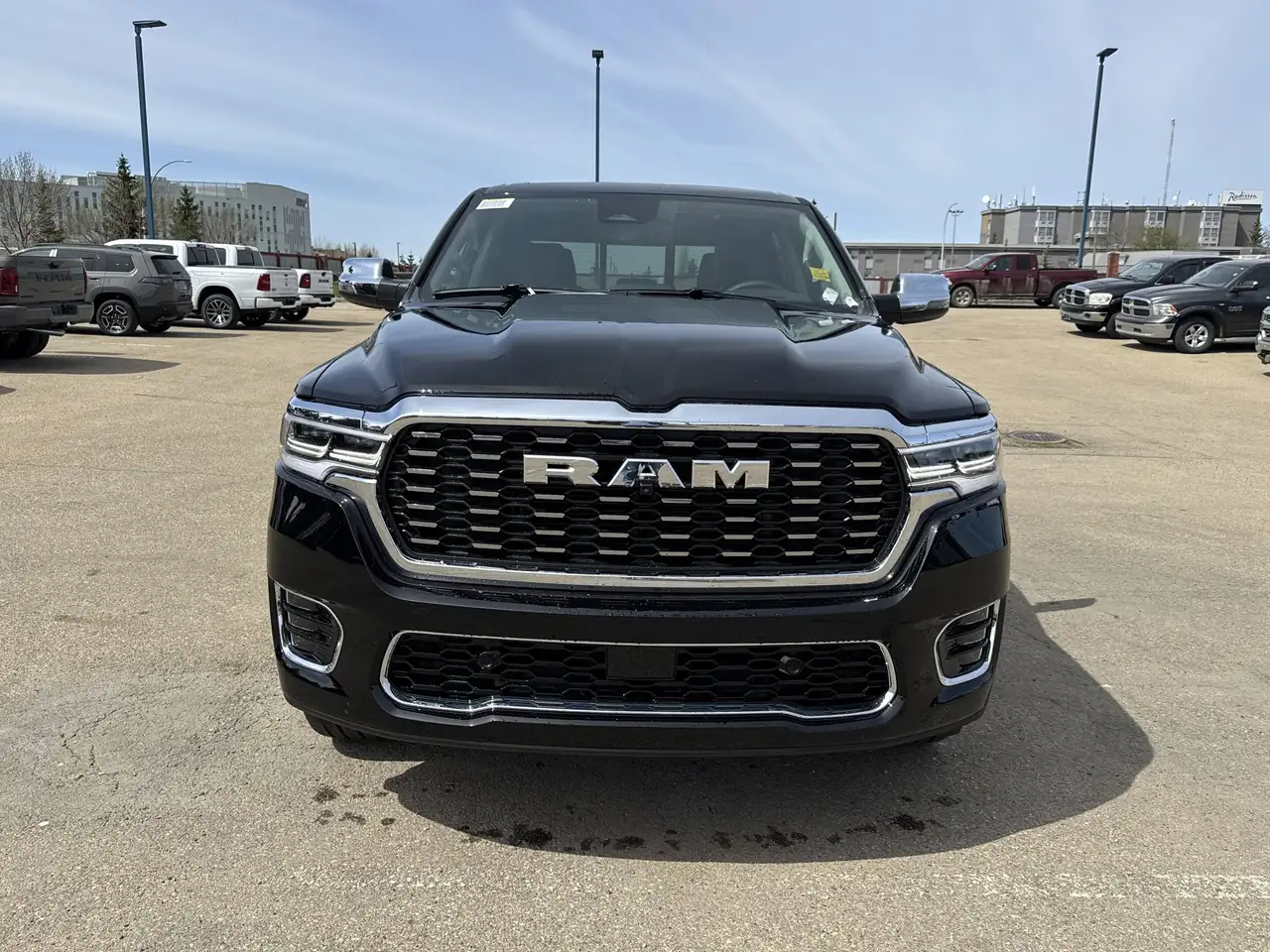 RAM 1500 снимка RAM 1500