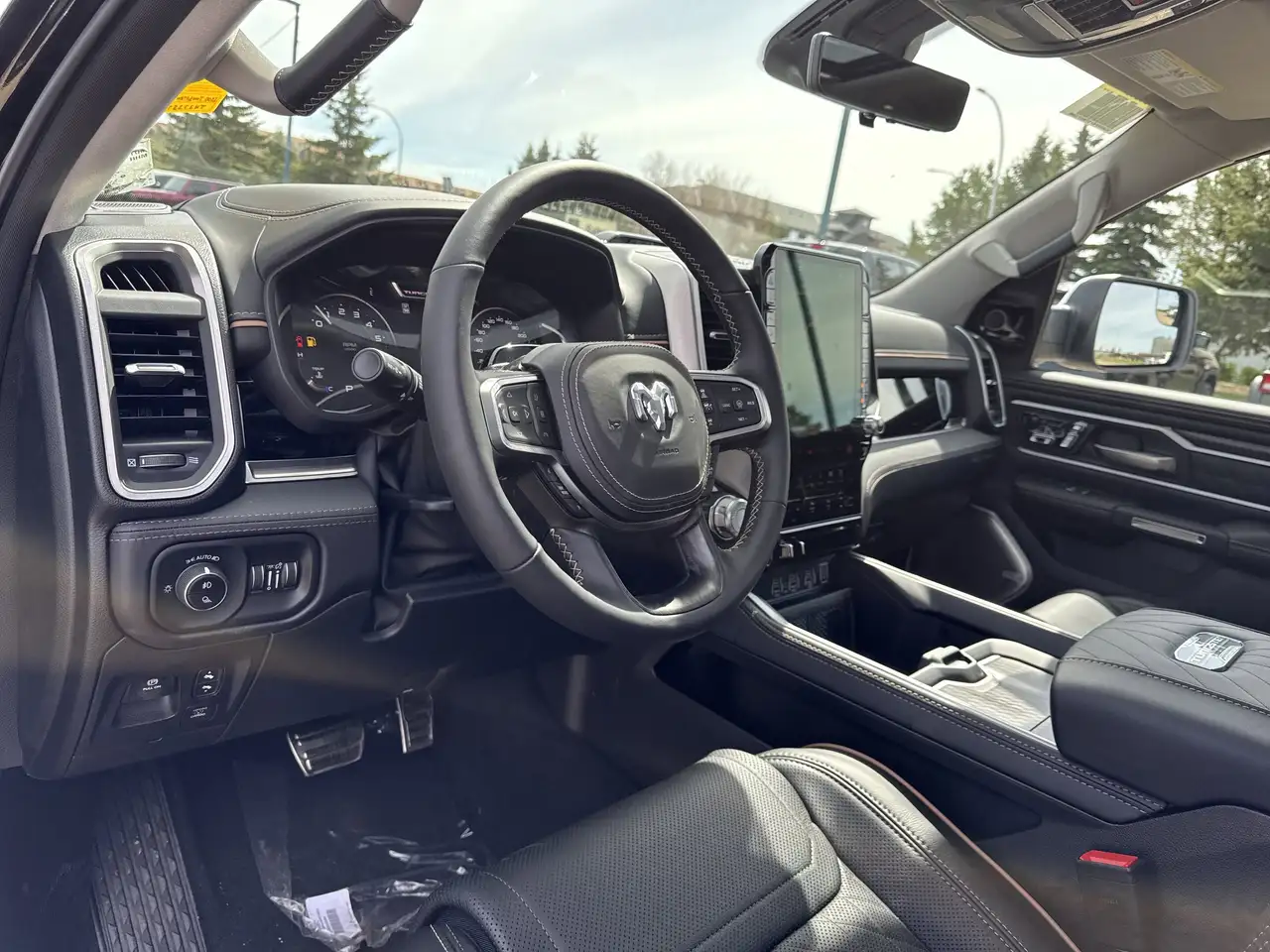 RAM 1500 снимка RAM 1500