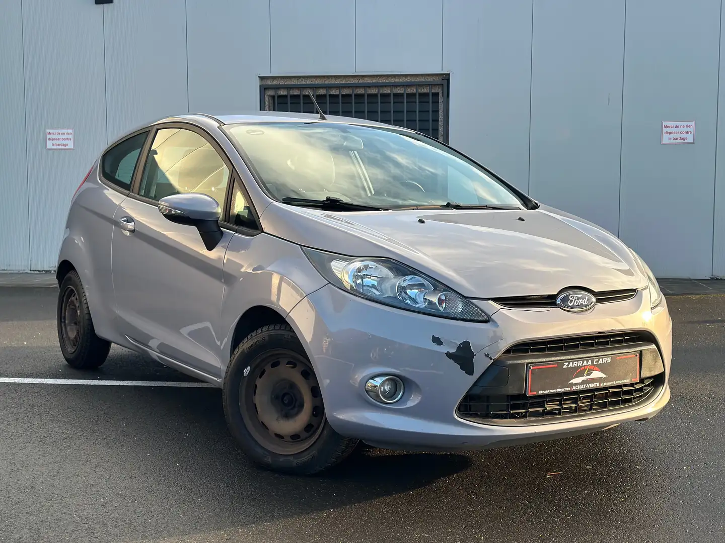 Ford Fiesta Fiesta 1.2i AIR CO / LEZ 2030 / USB /GARANTIE 1 AN Gris - 2