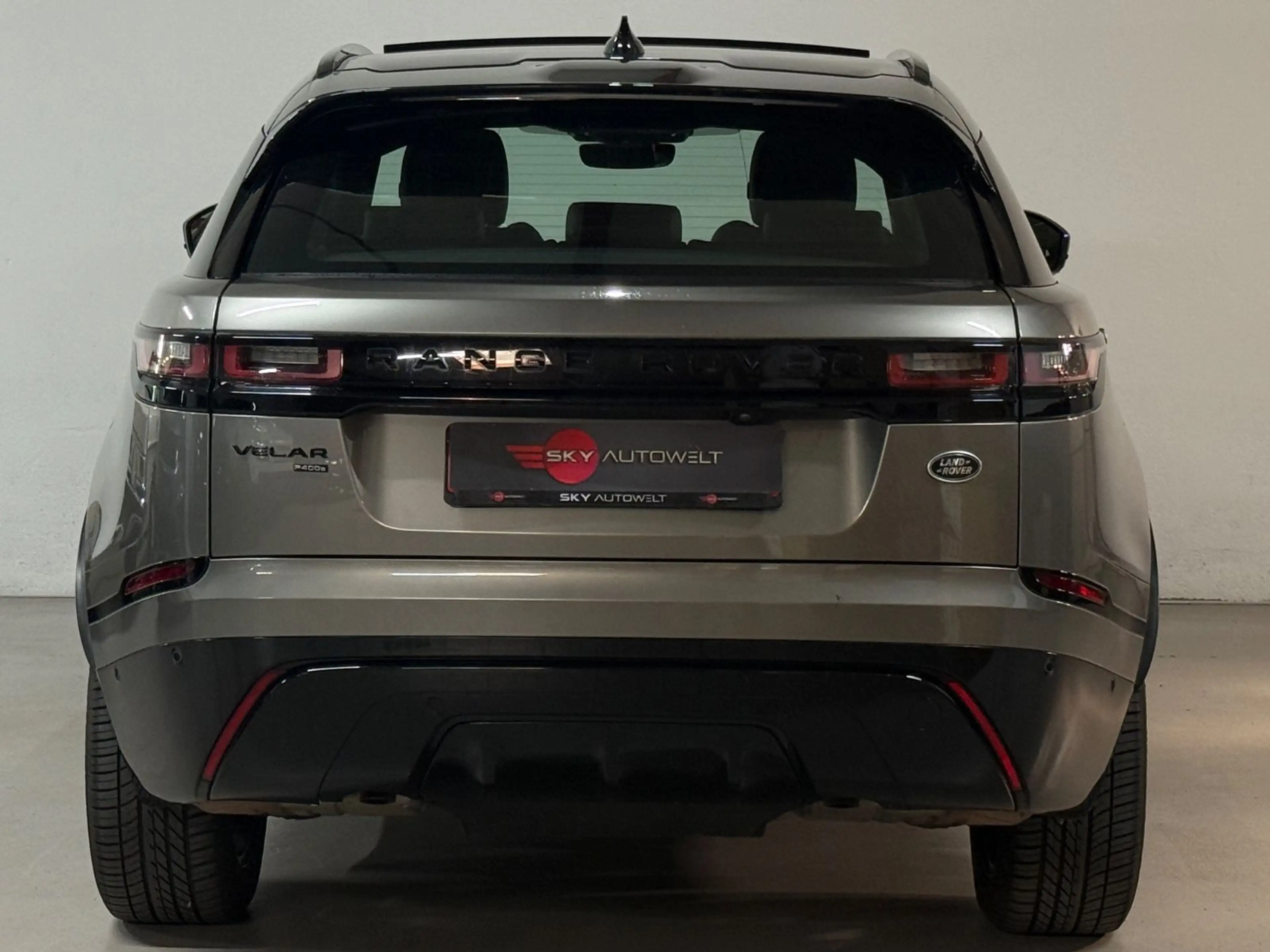 Land Rover Range Rover Velar Hybrid R-Dynamic/LED/HUB/PANO — photo 20