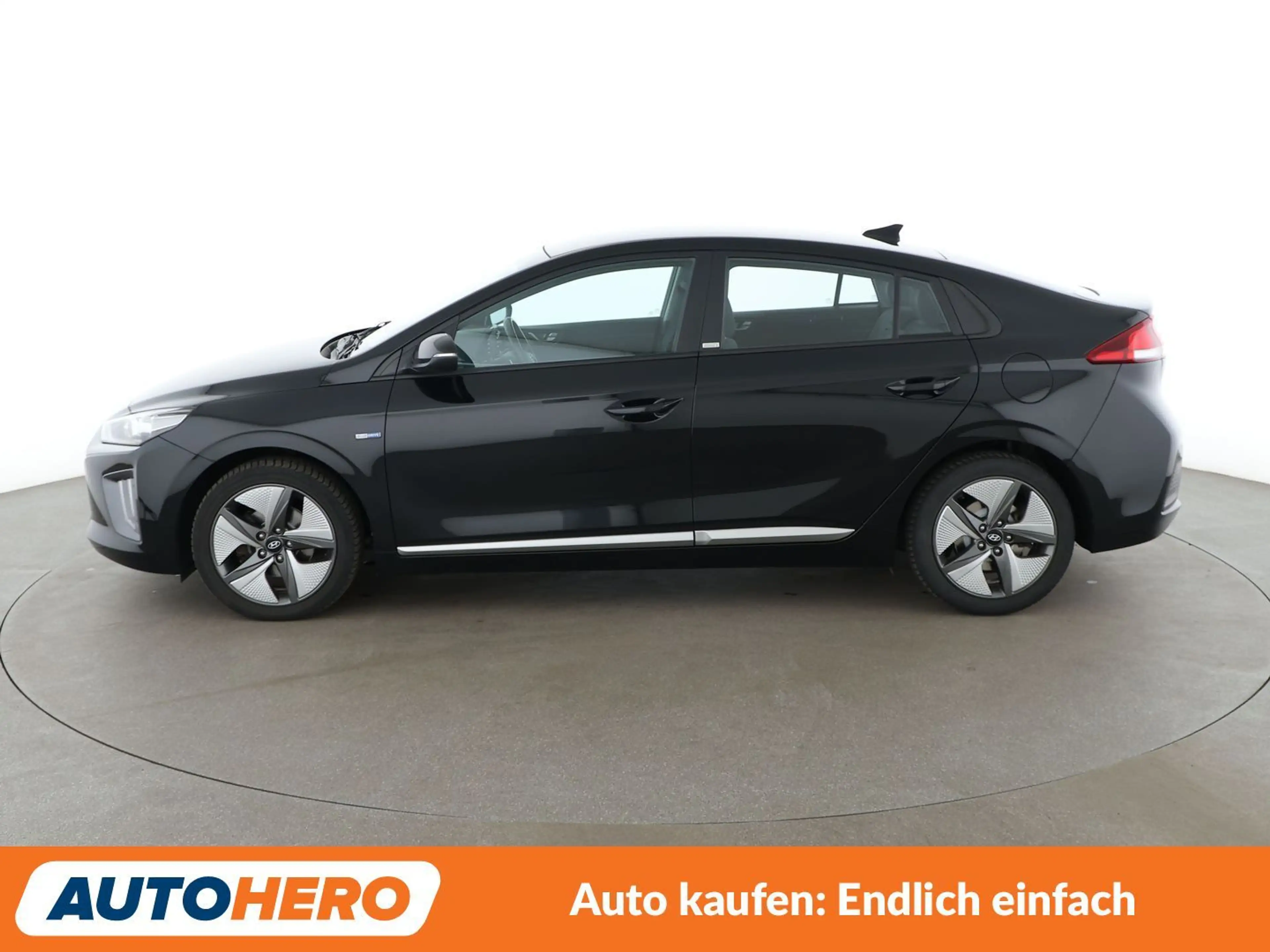 Hyundai IONIQ 1.6 Hybrid Trend Aut.*ACC*CAM*PDC*SHZ* — photo 3