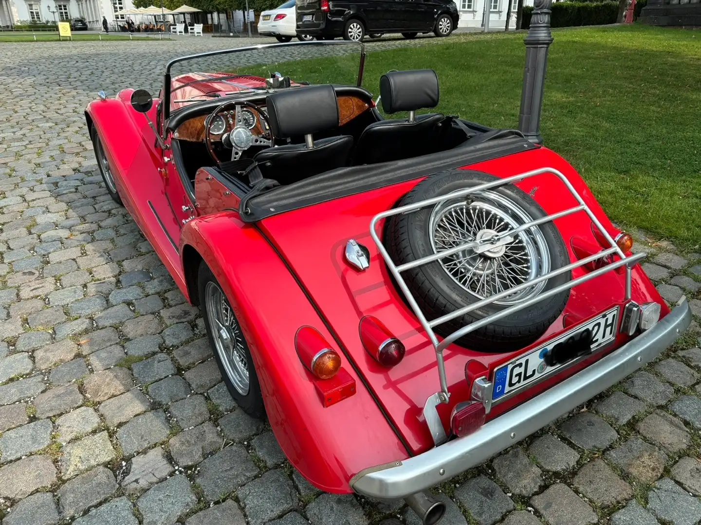 Morgan Plus 4 Roşu - 2