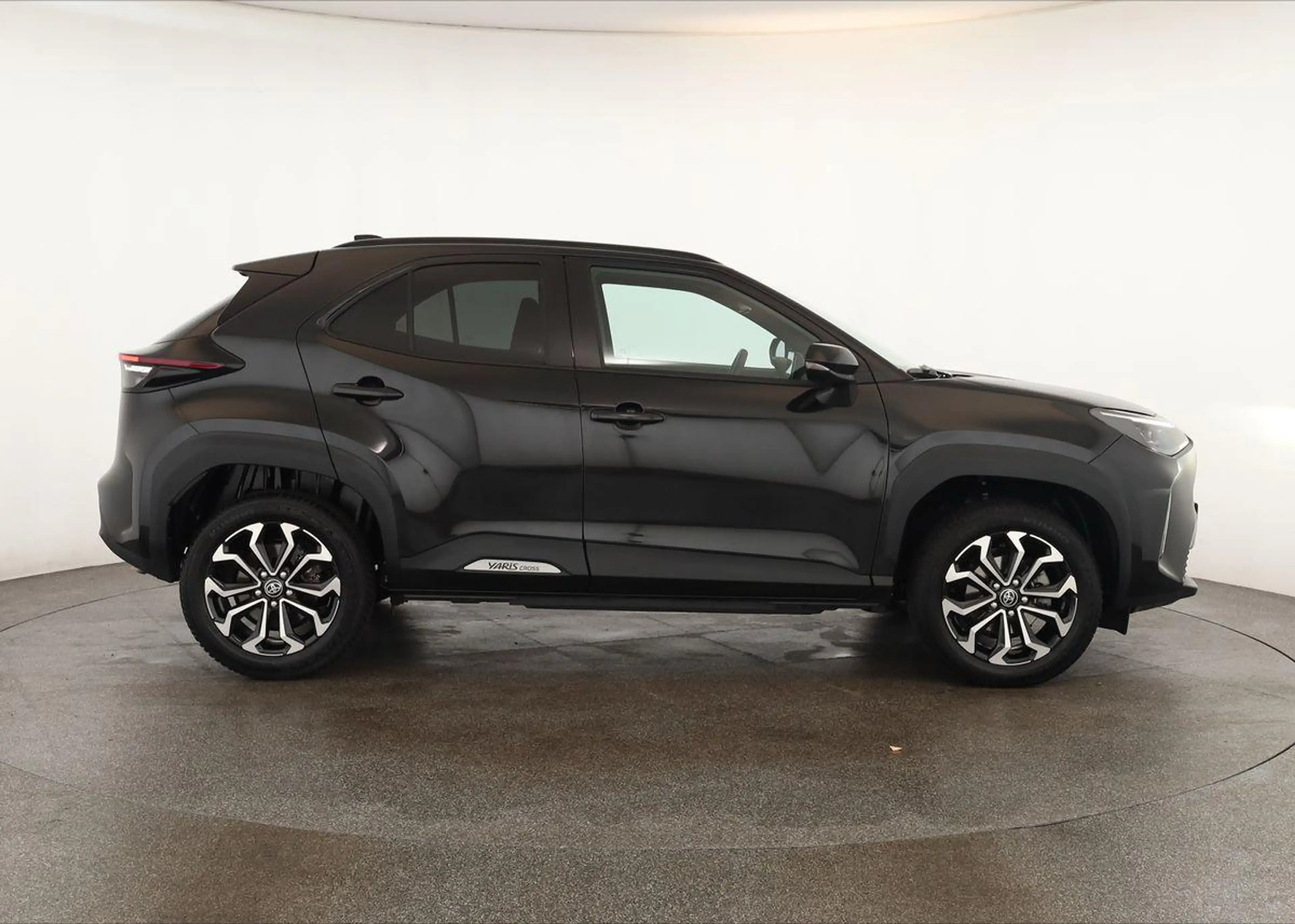 Toyota Yaris Cross Hybrid Teamplayer LED Nav SitzHZ Kam — photo 4
