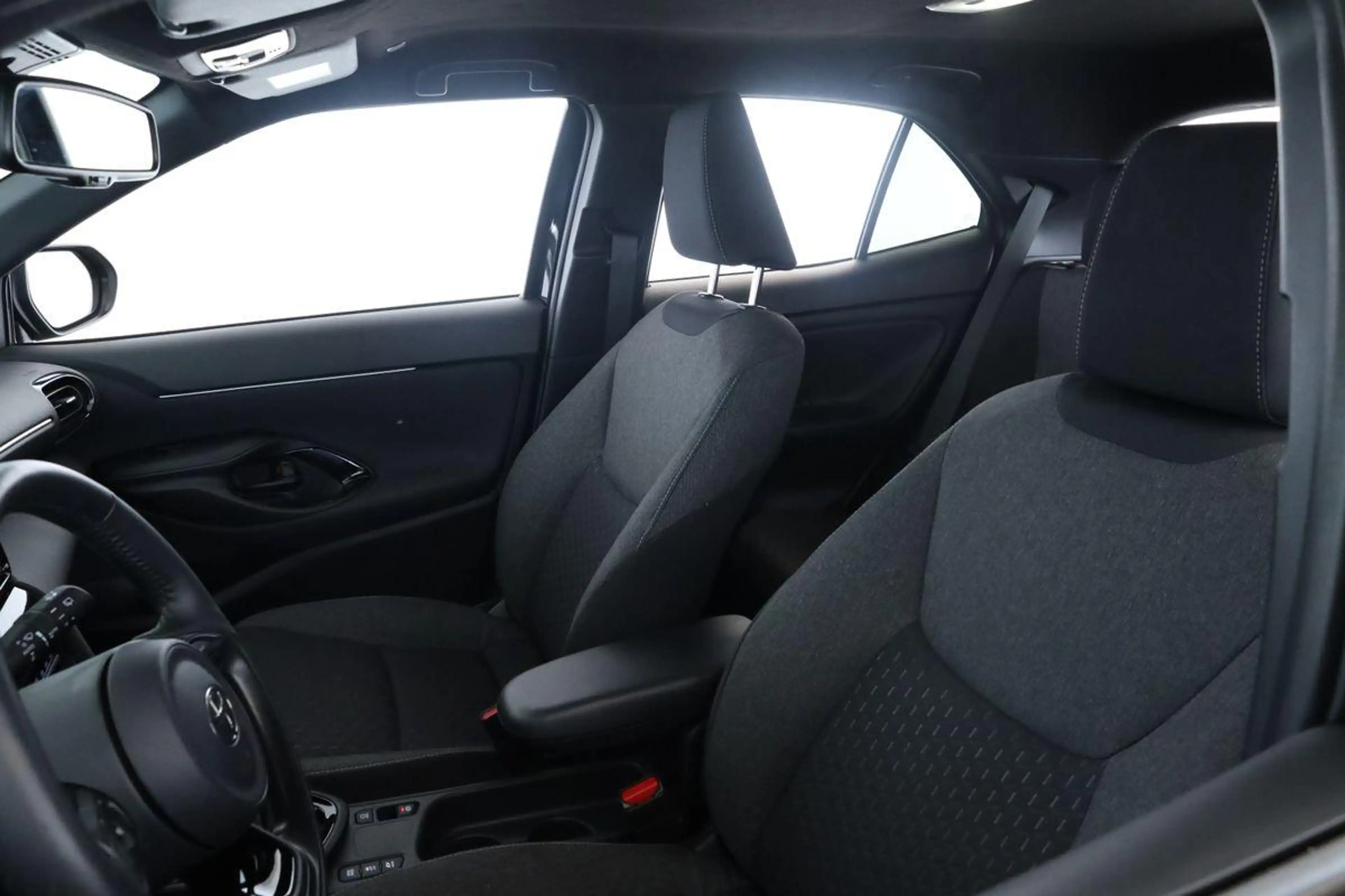 Toyota Yaris Cross Hybrid Teamplayer LED Nav SitzHZ Kam — photo 10