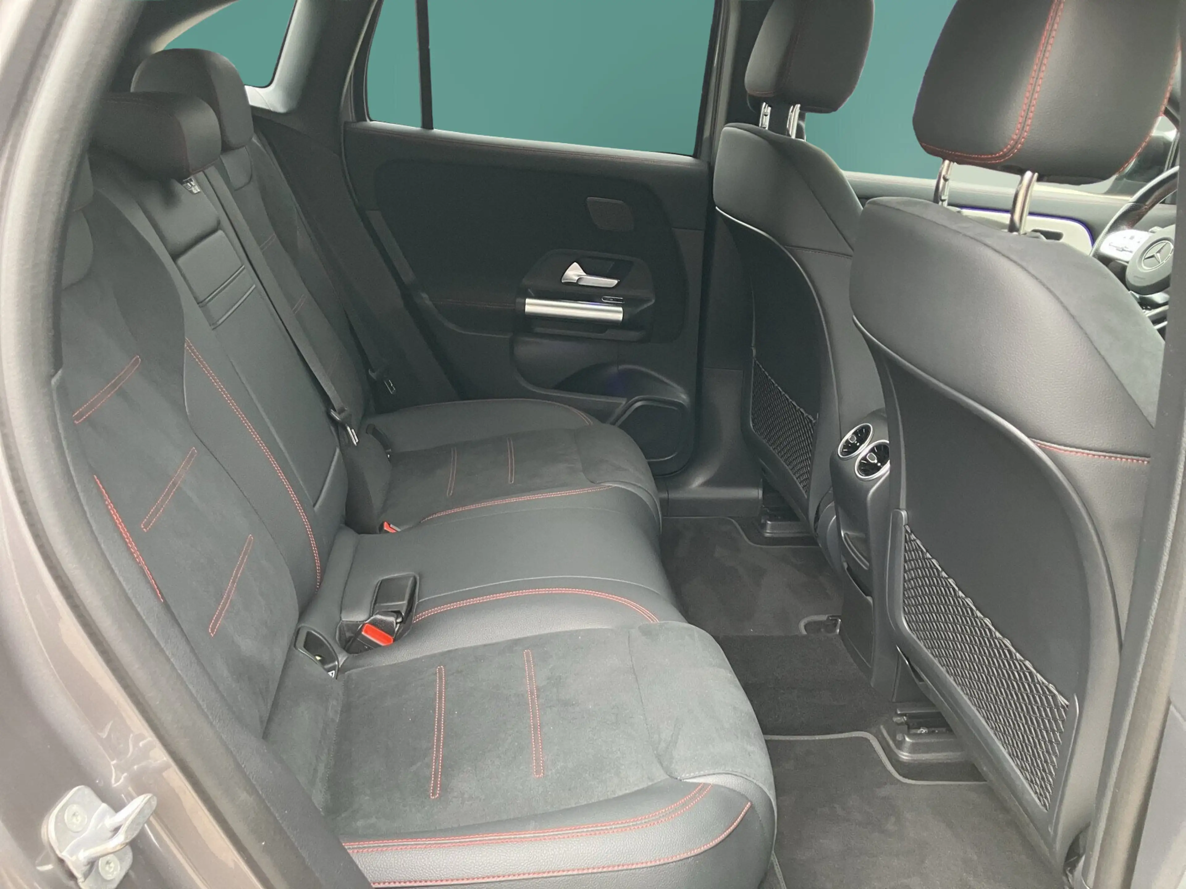 Mercedes-Benz EQA 350 EQA 350 4M AMG*19*NIGHT*360*PANO*DISTR*KEYL*SHZ* — photo 12