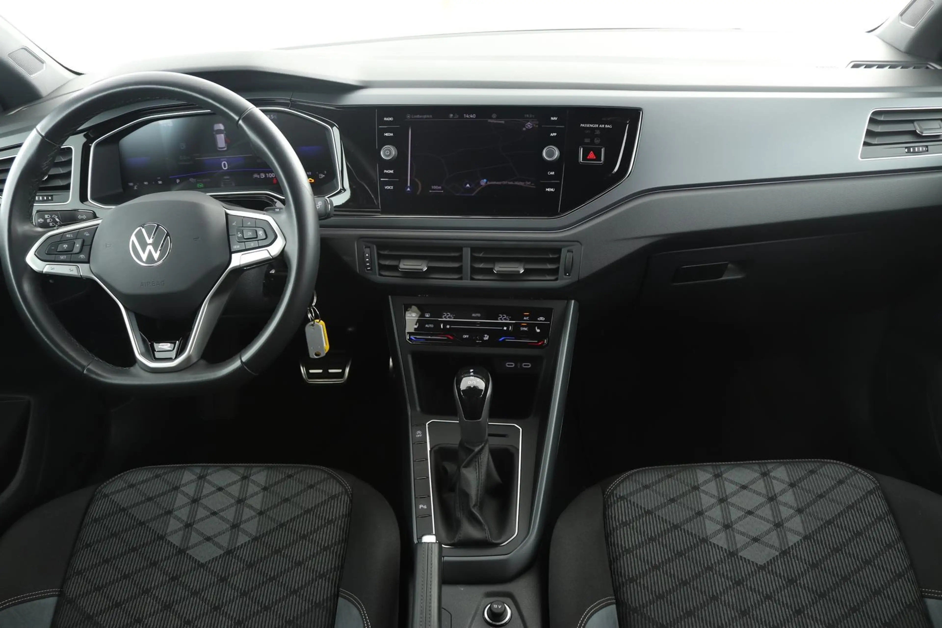 Volkswagen Taigo 1.0 TSI R-line DSG IQ.DRIVE LED-MATRIX VIRTUAL NAV — photo 12