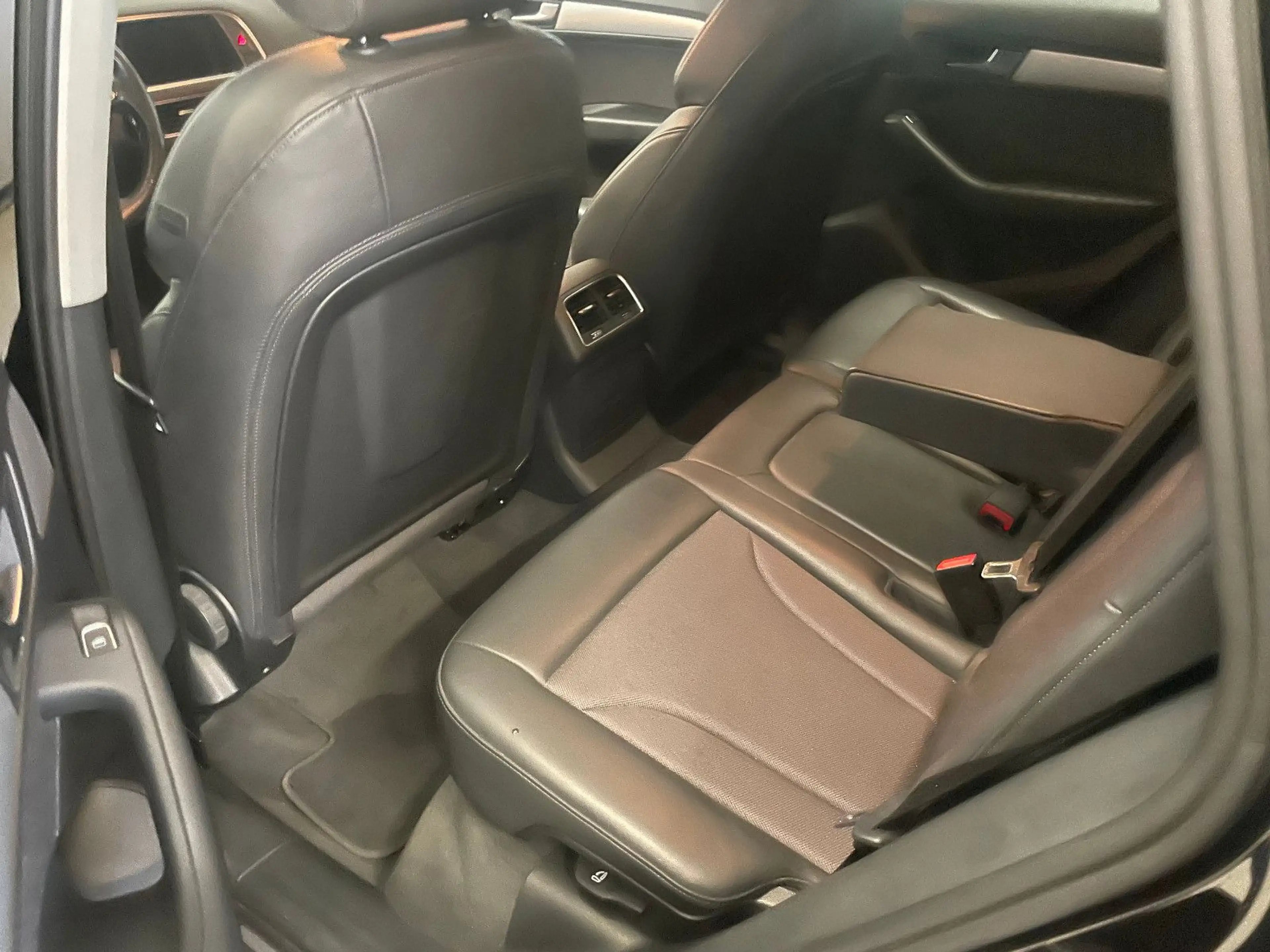 Audi Q5 2.0 TDI clean diesel/ultra 110 kW — photo 5