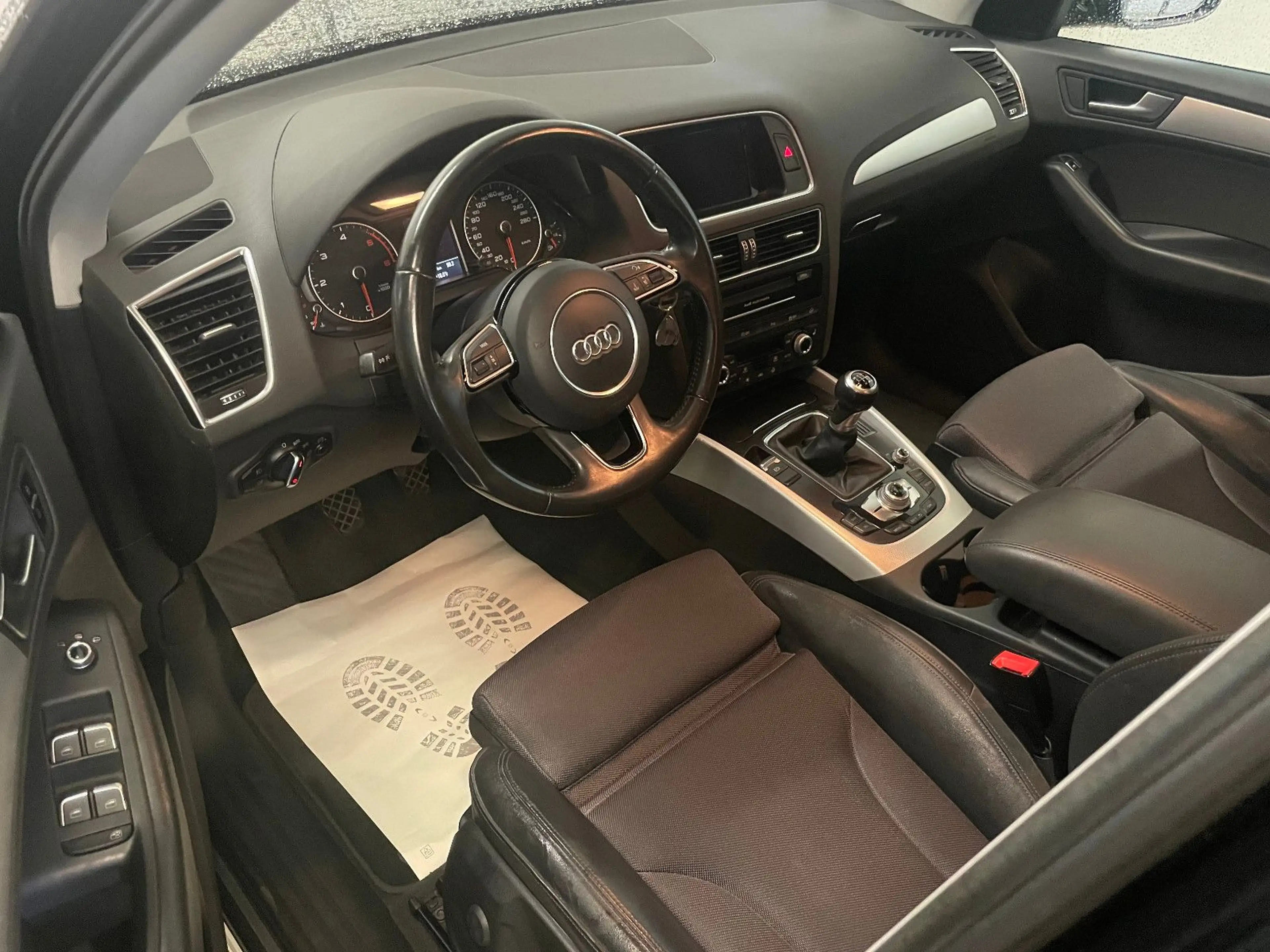 Audi Q5 2.0 TDI clean diesel/ultra 110 kW — photo 4