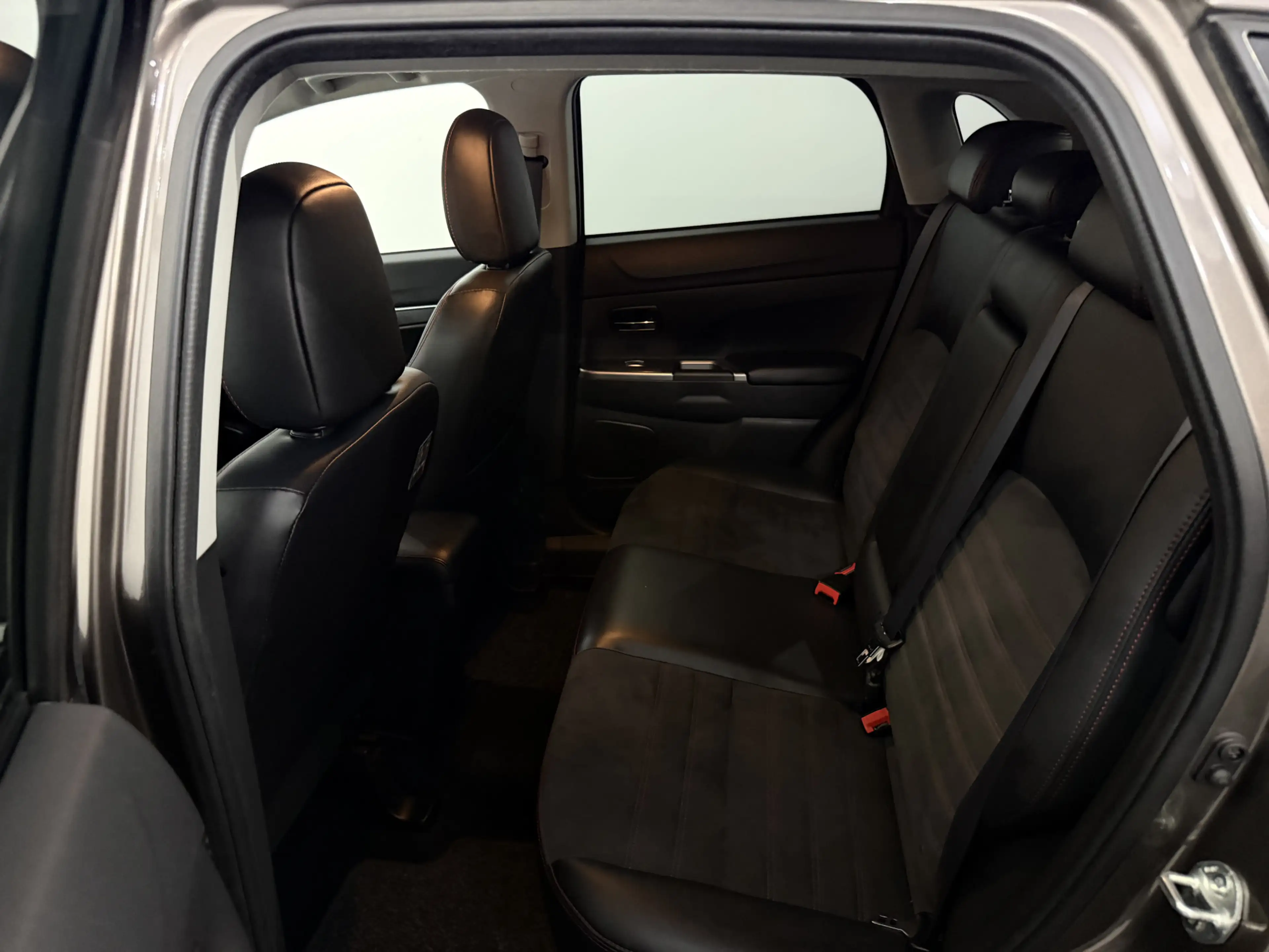 Mitsubishi ASX 1.6 Cleartec Connect Pro+ Camera, Airco, Keyless s — photo 9