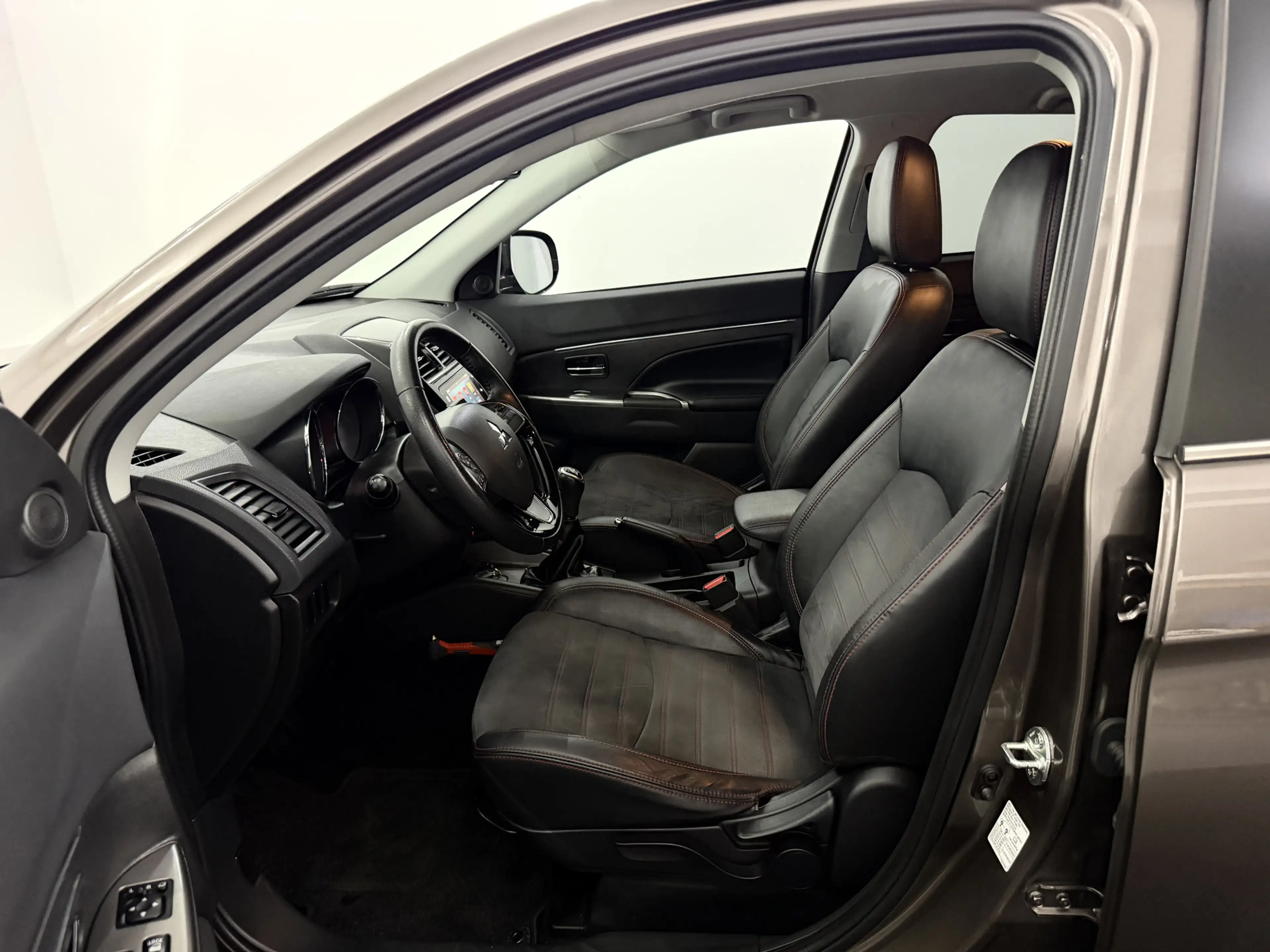 Mitsubishi ASX 1.6 Cleartec Connect Pro+ Camera, Airco, Keyless s — photo 8
