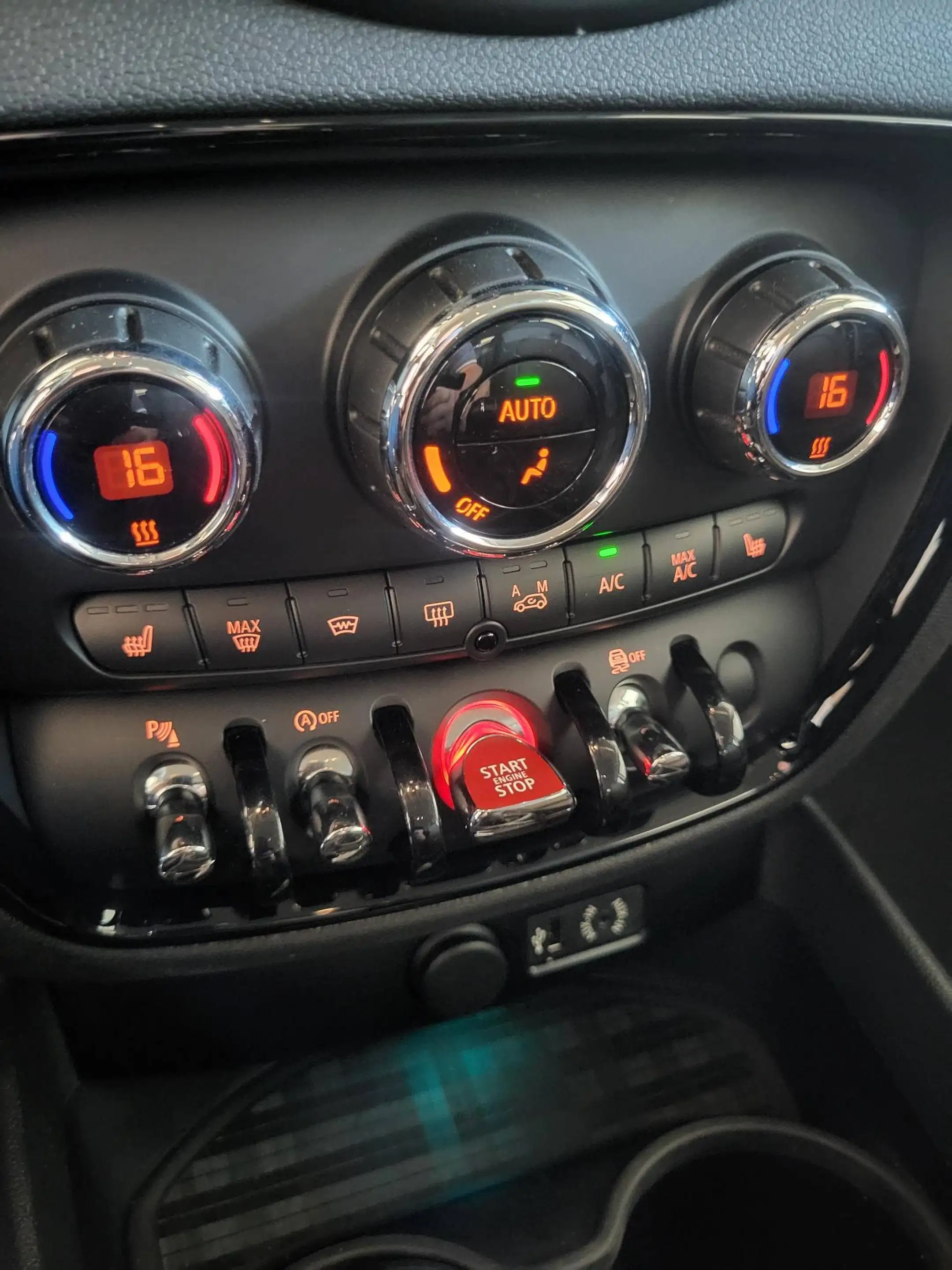 MINI One Clubman Mini Clubman 1.5 One — photo 15