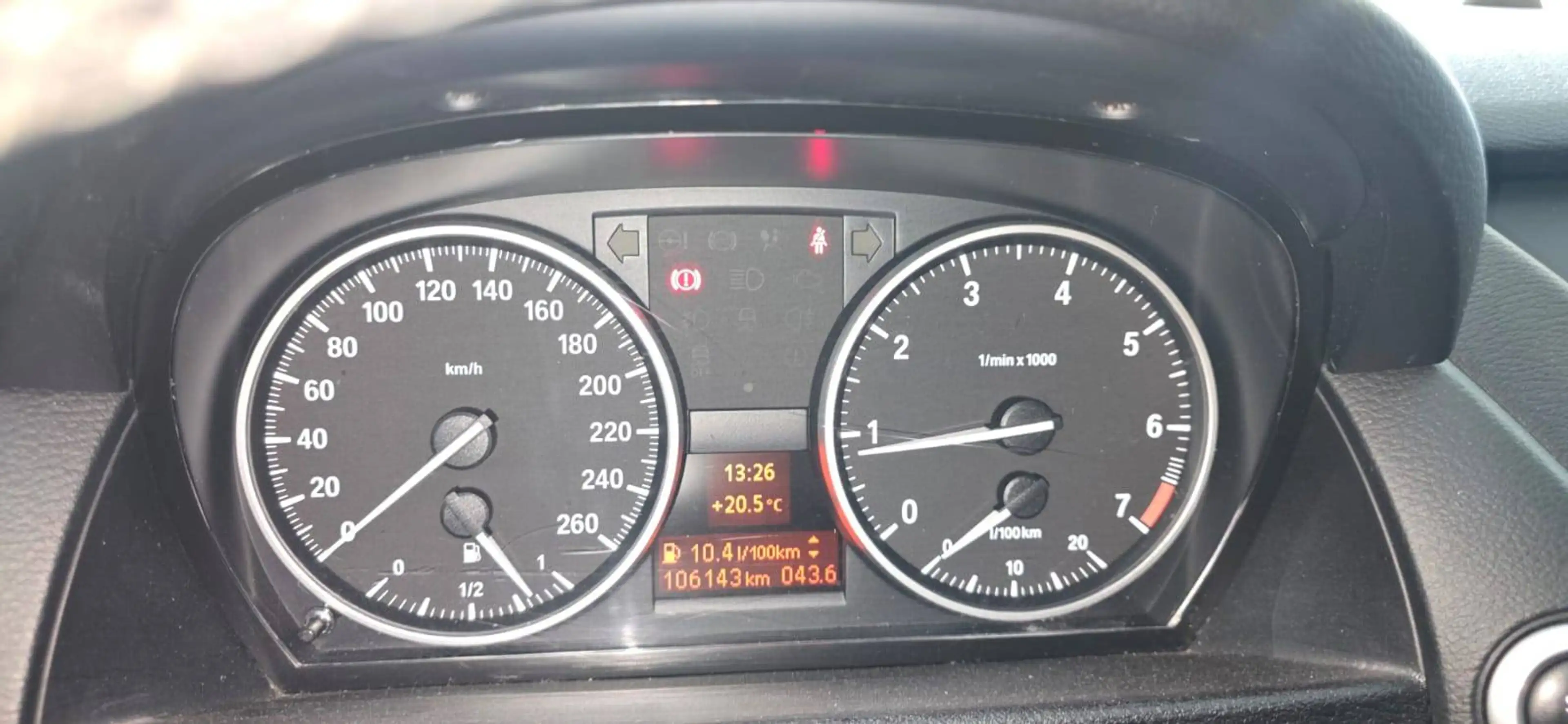 BMW X1 xDrive 20 i — photo 14