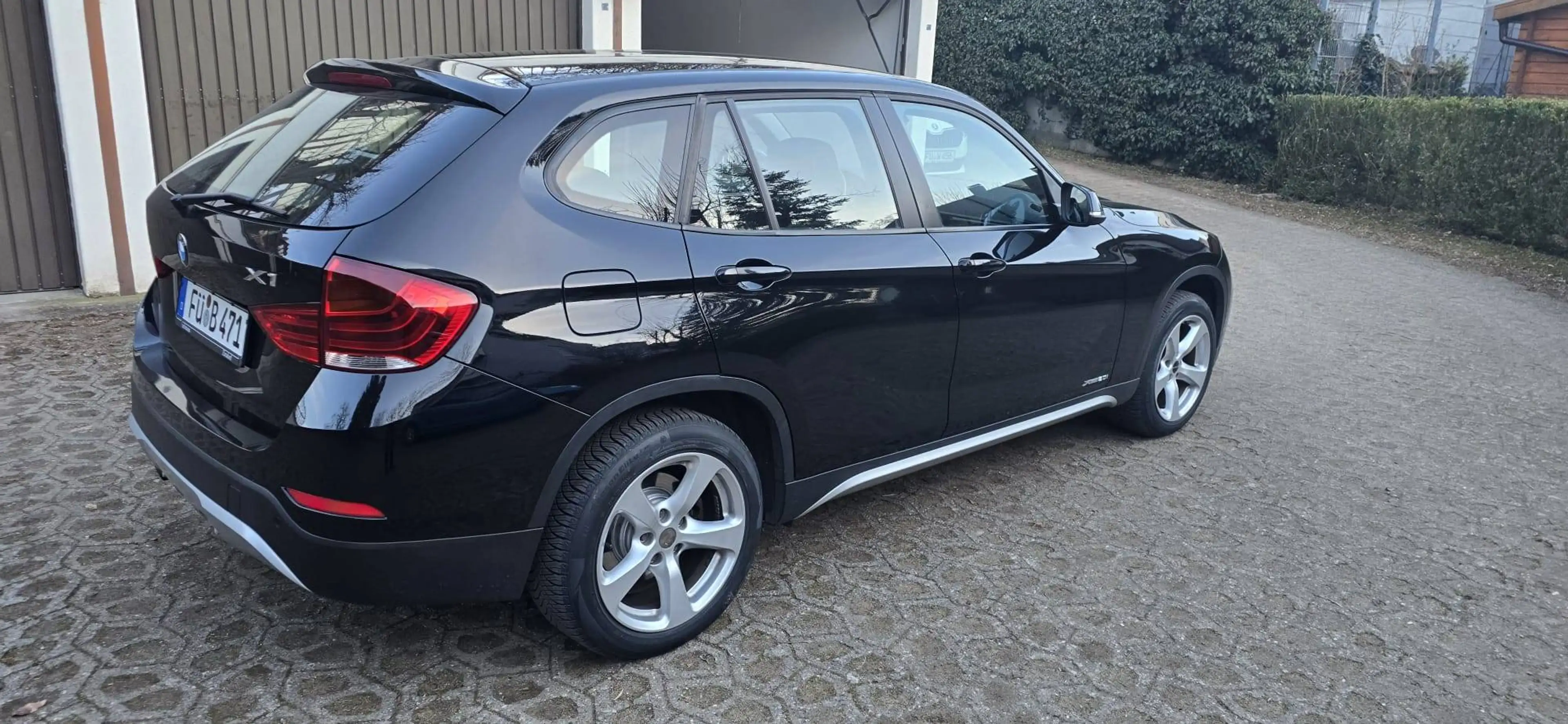 BMW X1 xDrive 20 i — photo 4