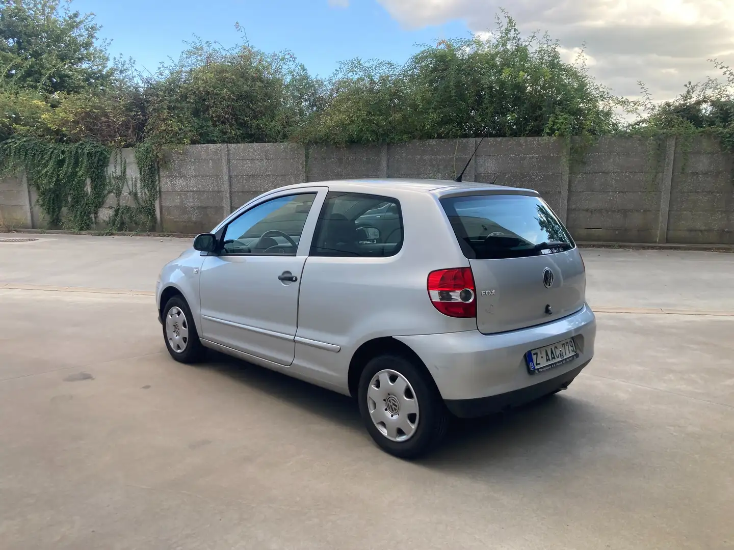 Volkswagen Fox 1.2 benzine 2010 met 102000km*airco*zeer goed* Argent - 1