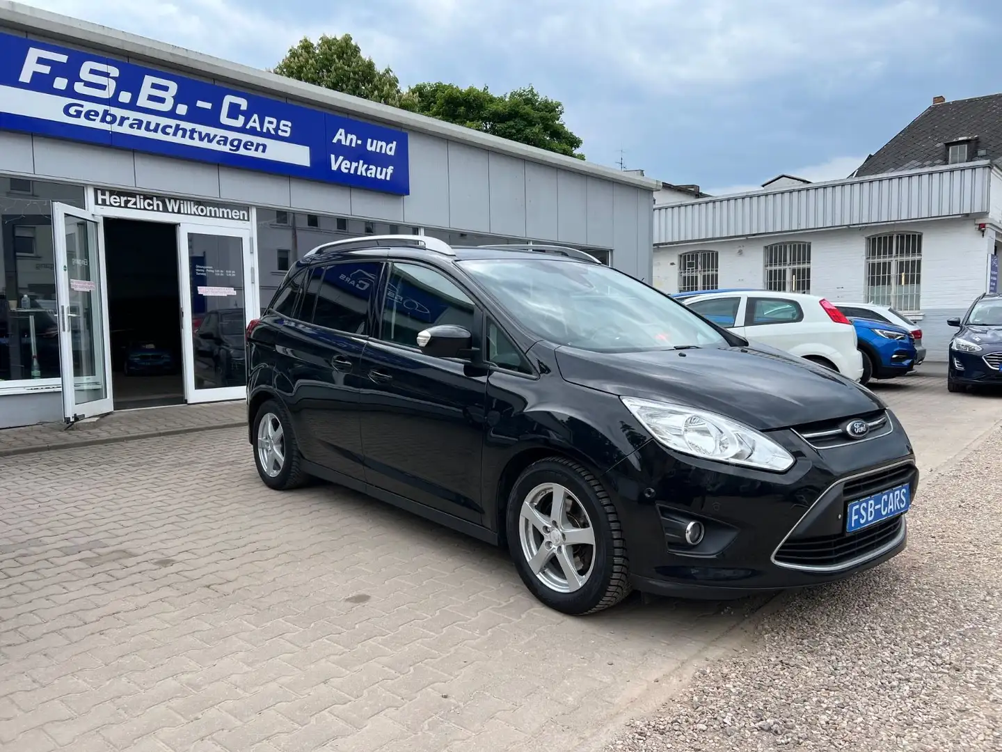 Ford Grand C-Max Grand C-MAX Business Edition Black - 2