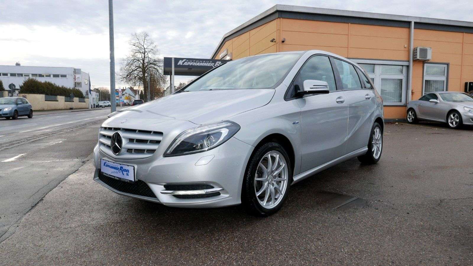 Second hand Mercedes Benz B-Class 200