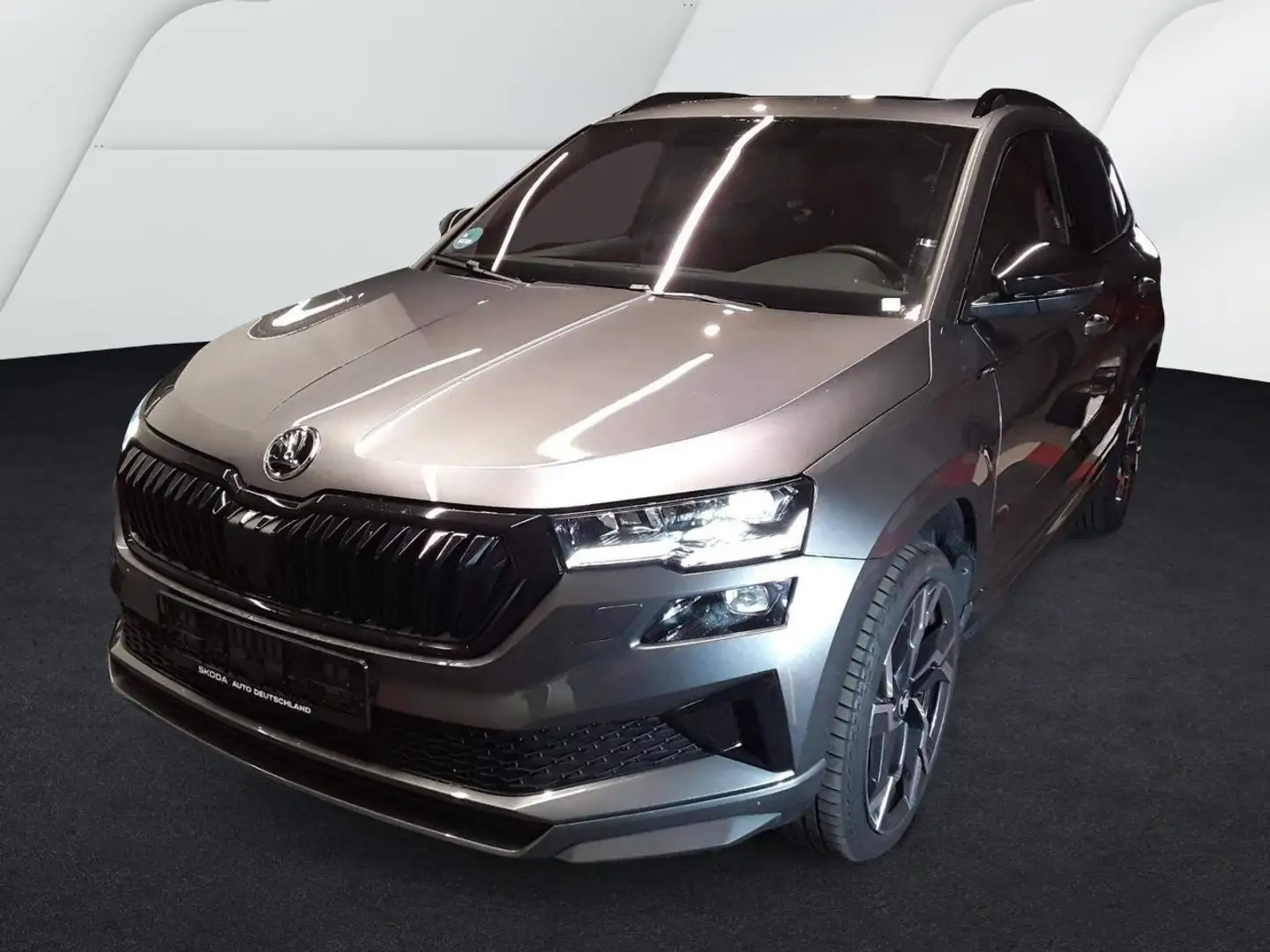 Skoda Karoq 1.5 SPORTLINE PANO CAM LM19 E-KLAPPE NAVI Grau - 2