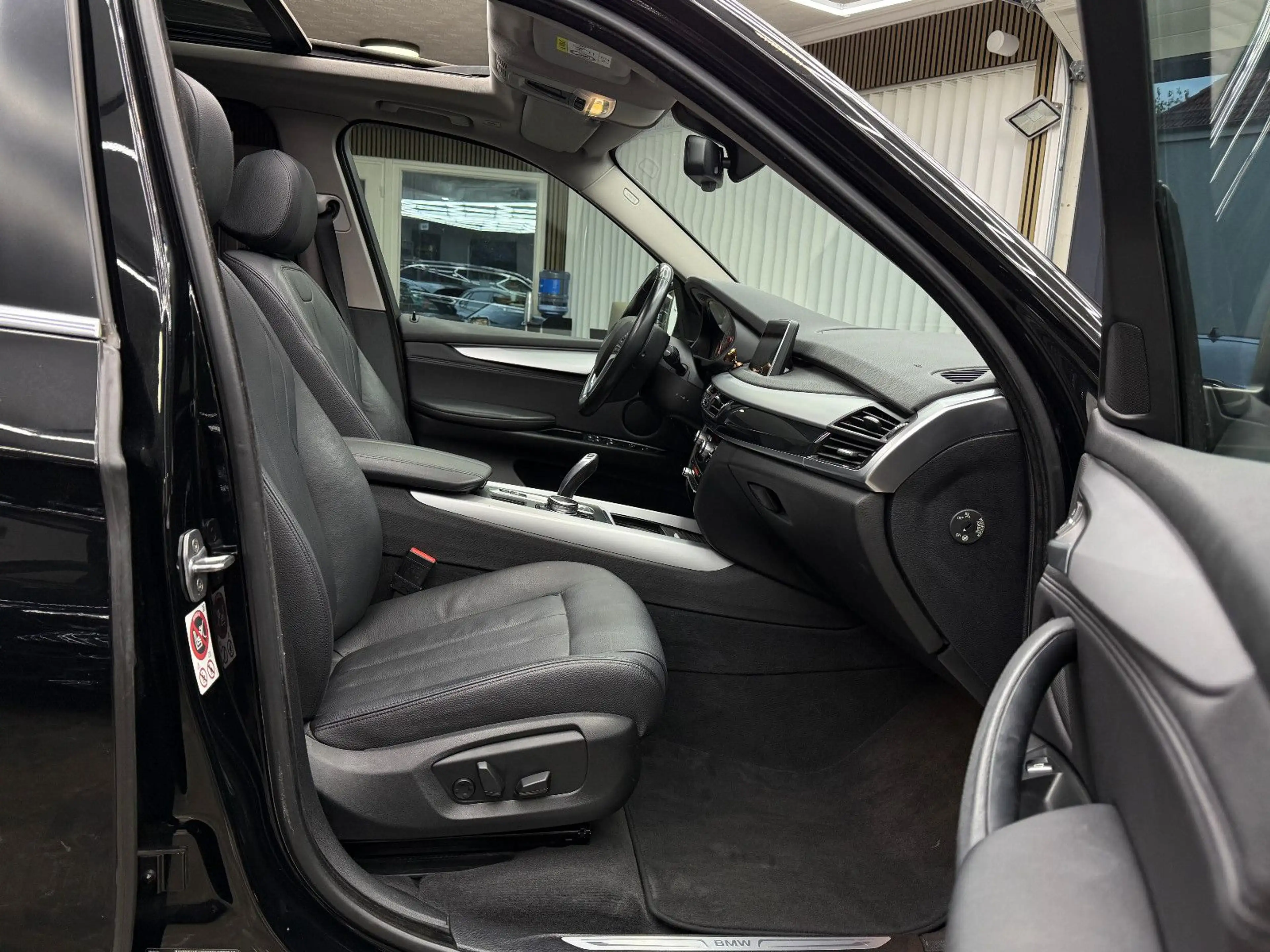 BMW X5 xDrive 25d / Panorama Navi Xenon Tempomat AHK — photo 14