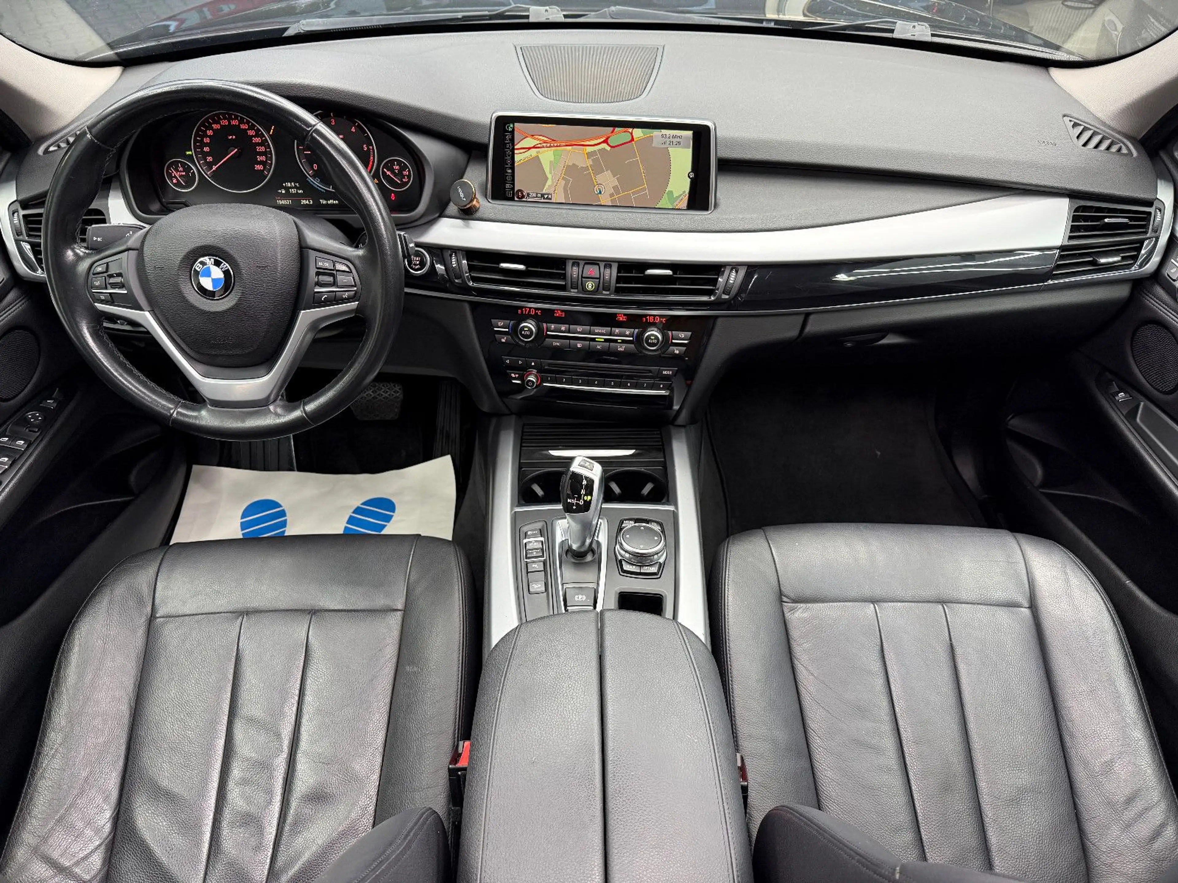 BMW X5 xDrive 25d / Panorama Navi Xenon Tempomat AHK — photo 8