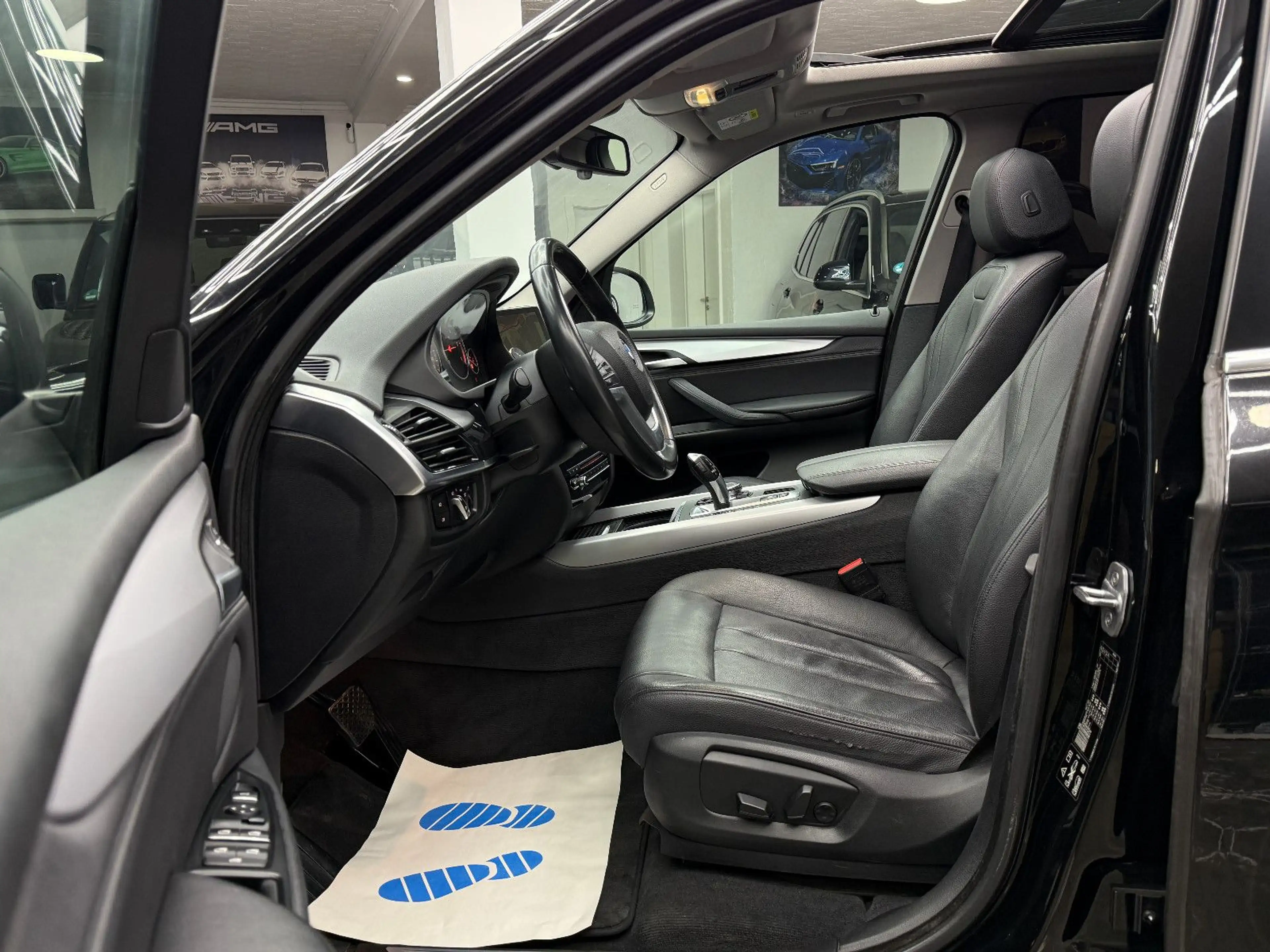 BMW X5 xDrive 25d / Panorama Navi Xenon Tempomat AHK — photo 11