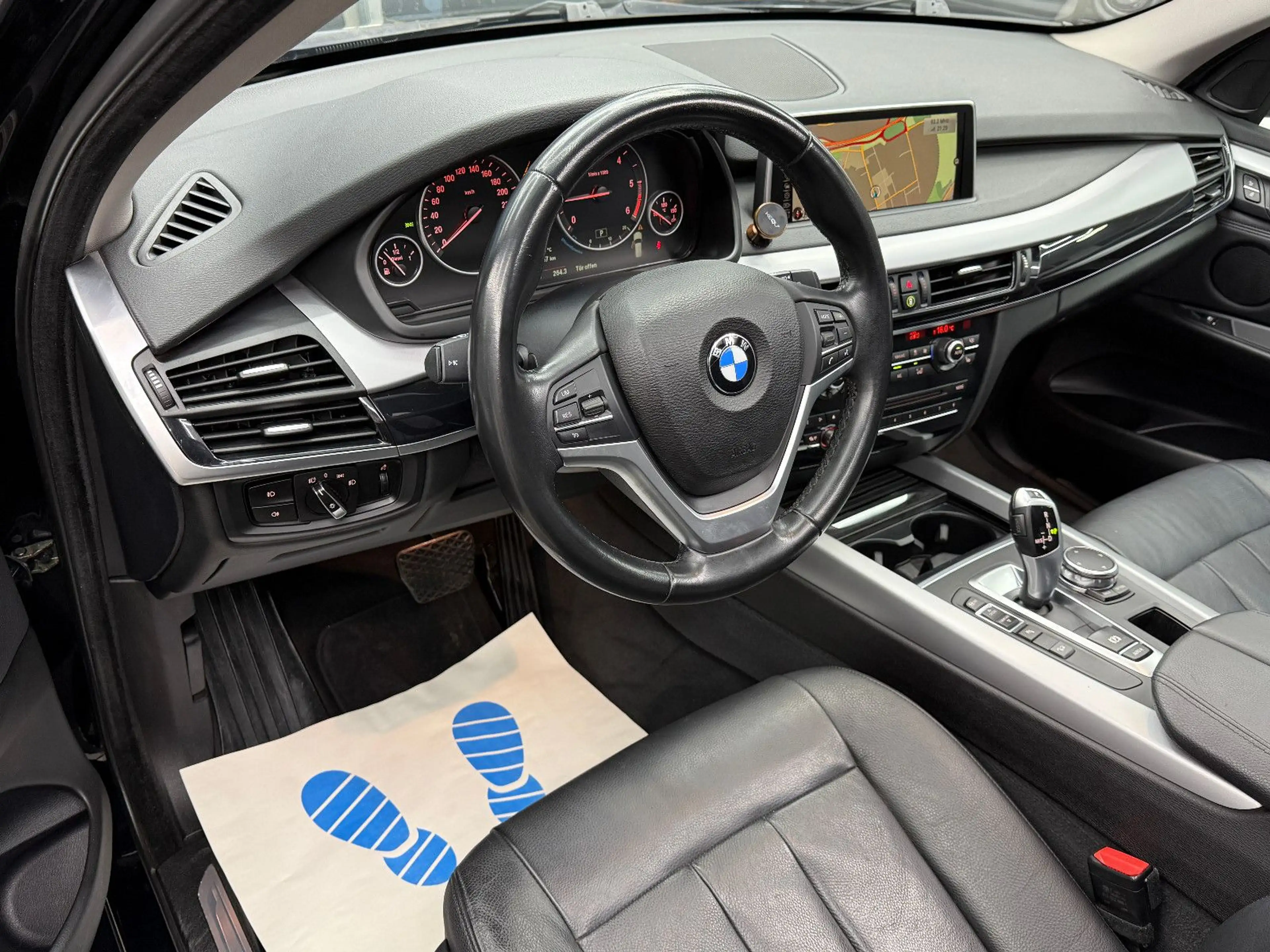 BMW X5 xDrive 25d / Panorama Navi Xenon Tempomat AHK — photo 10