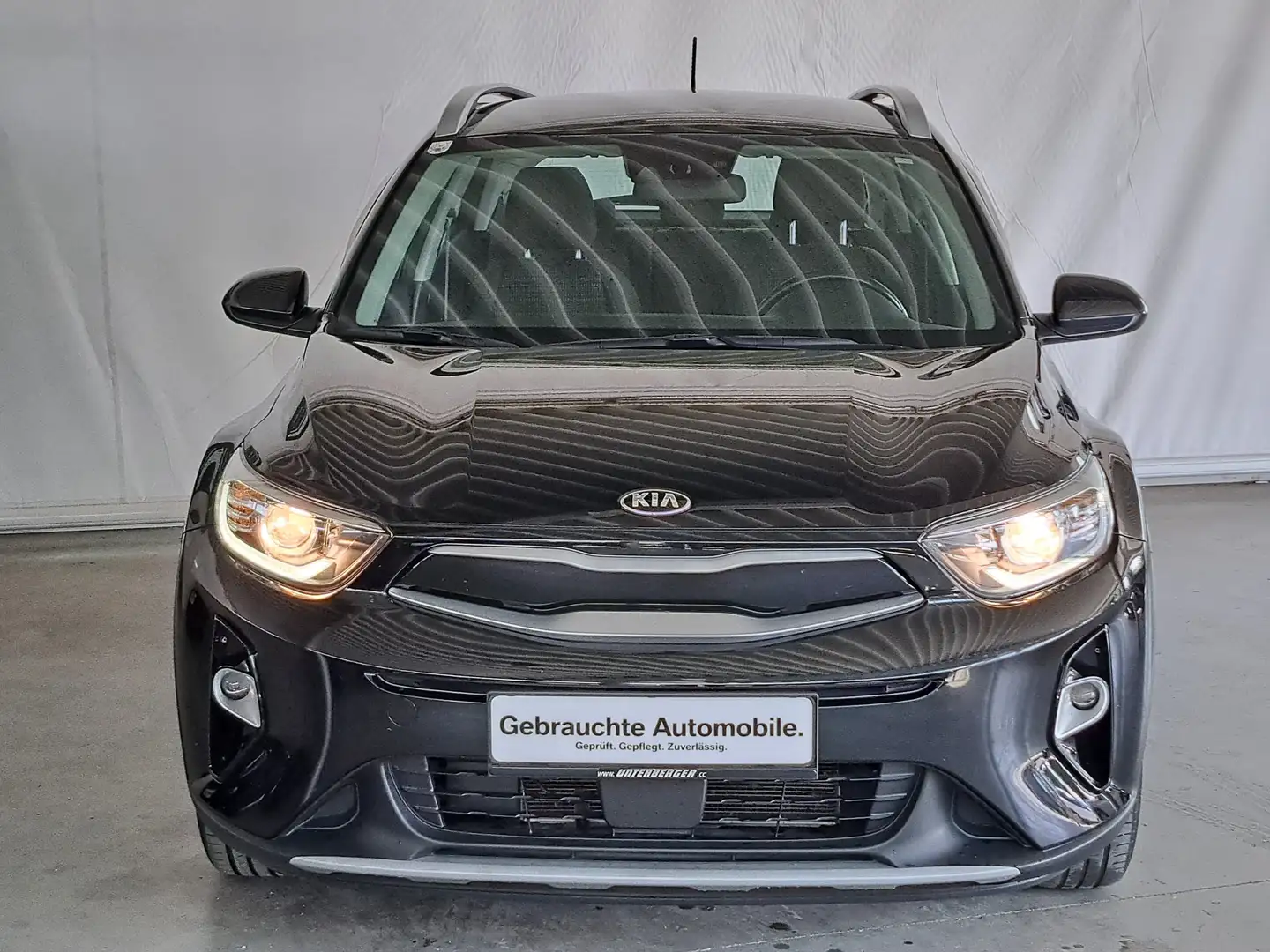 Kia Stonic 1,25 MPI Österreich Edition Schwarz - 2