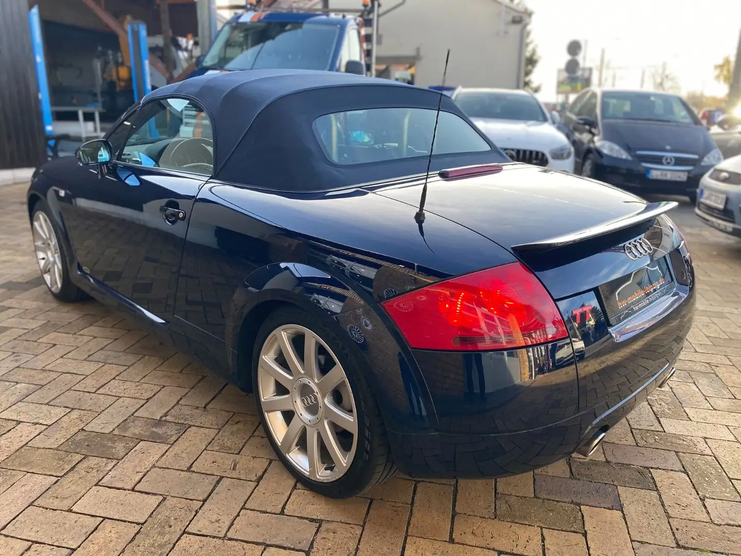Audi TT 1.8T Roadster Cabrio quattro Bose Xenon GRA Blau - 2