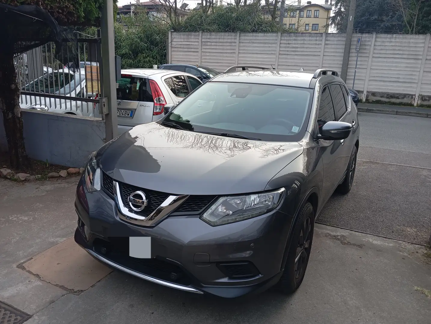 Nissan X-Trail X-Trail 1.6 dci Acenta Premium 2wd E6 Grau - 1