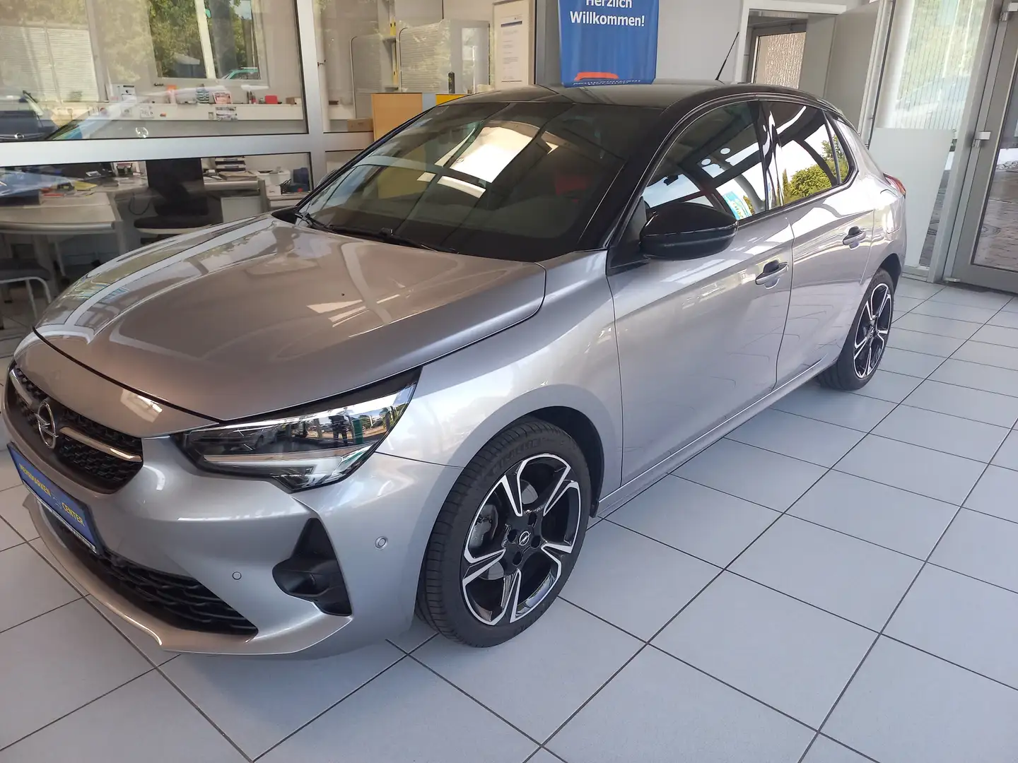 Opel Corsa GS Line Grau - 1