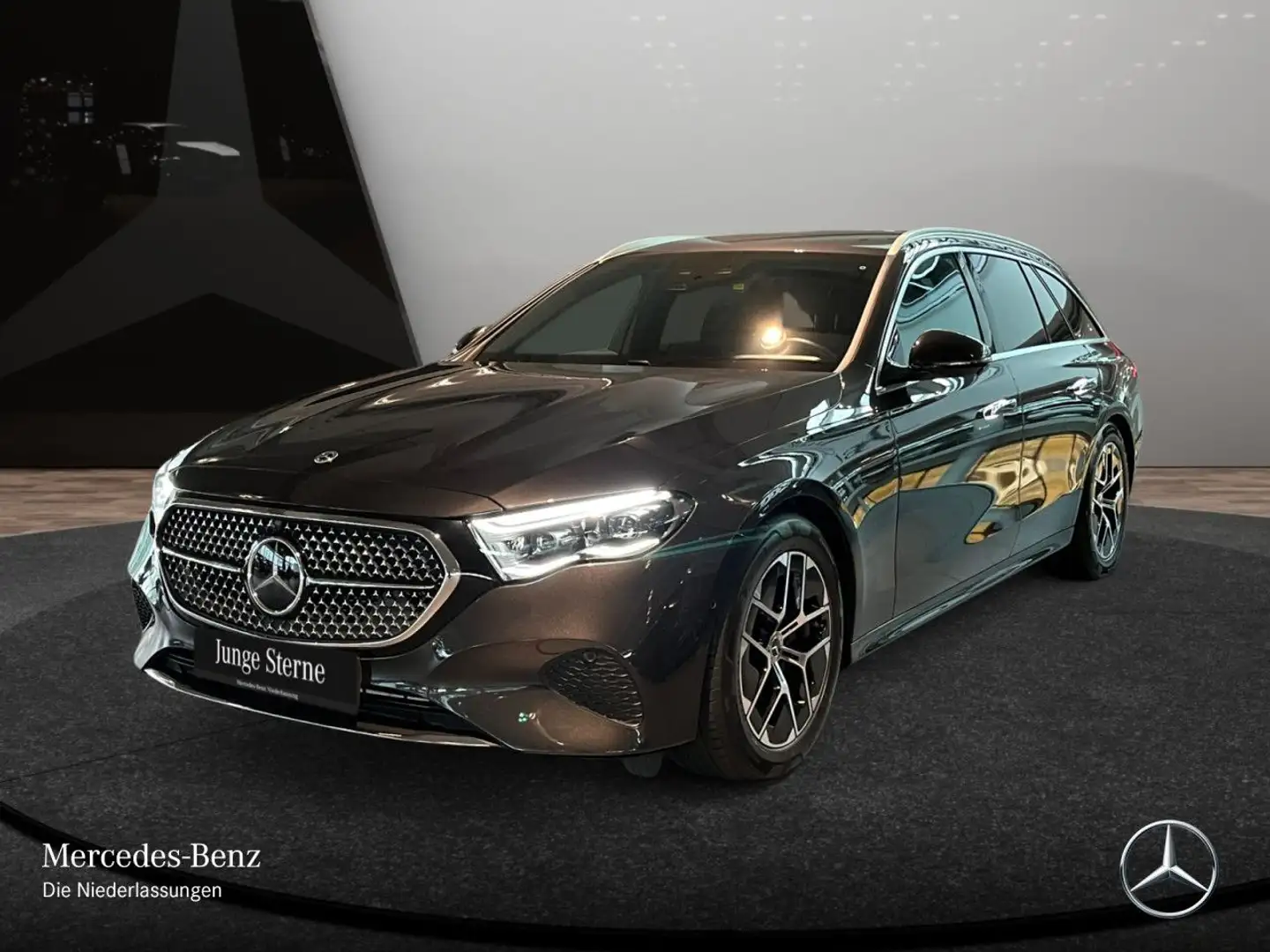 Mercedes-Benz E 200 T Avantgarde Fahrass 360° Burmester Distr. Grau - 2