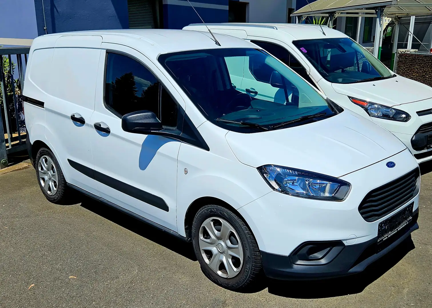 Ford Transit Courier Trend Weiß - 2