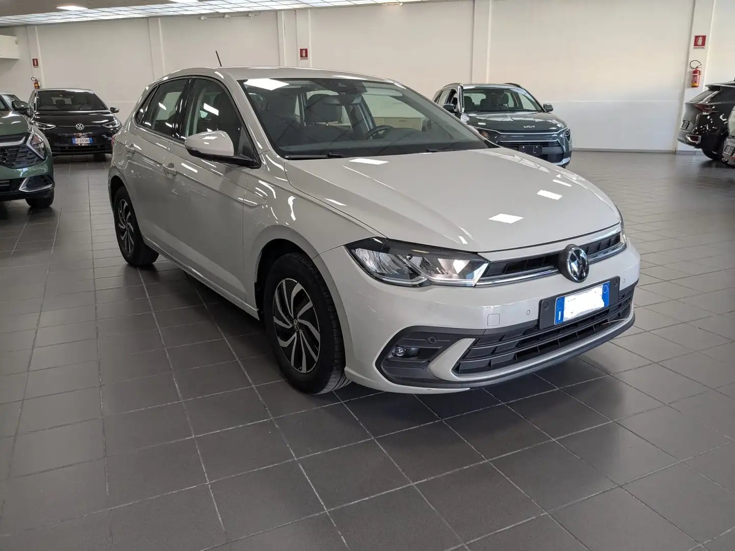 Volkswagen Polo Polo VI 2022 1.0 tsi Life 95cv Beige - 1