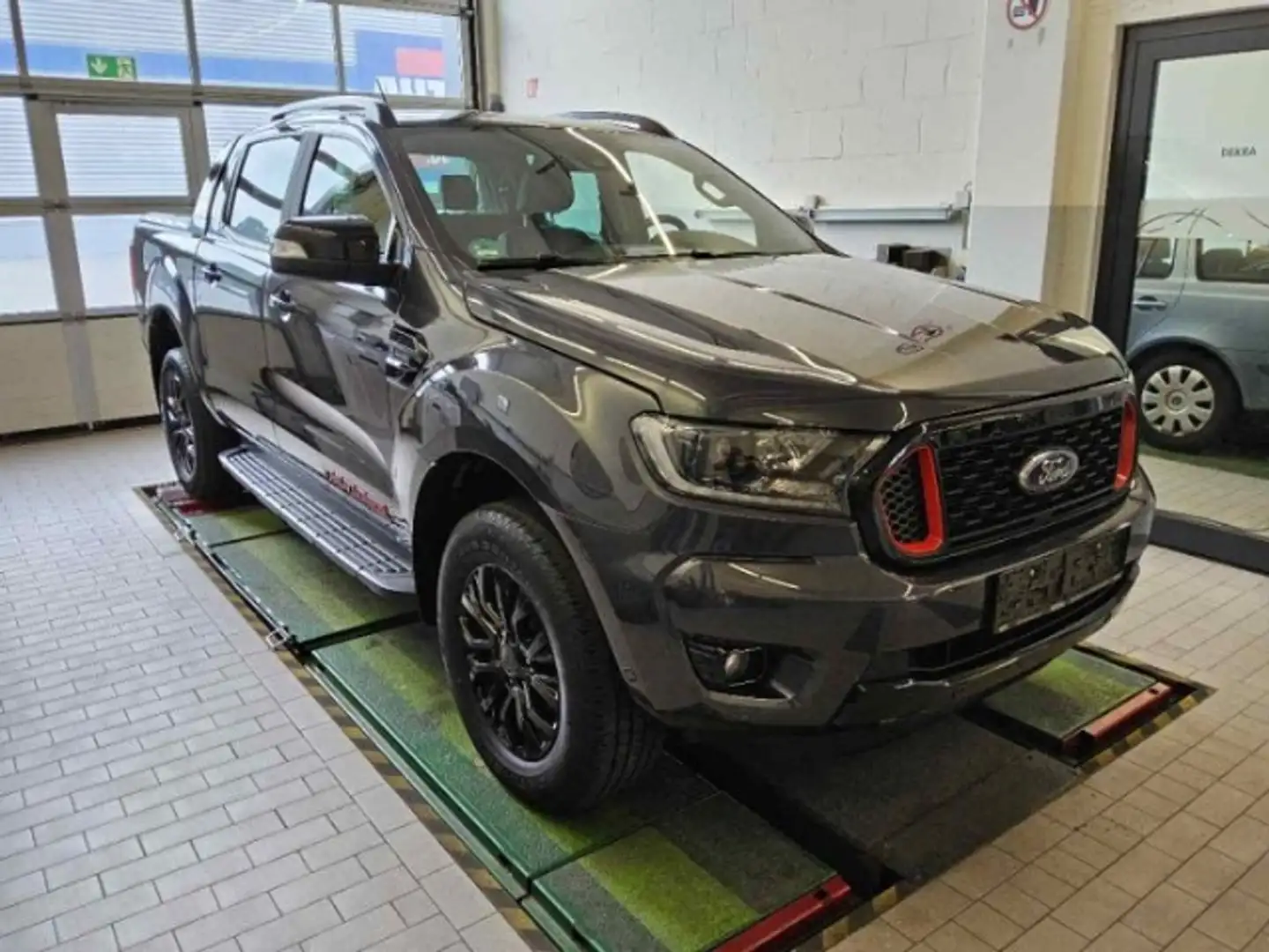 Ford Ranger Wildtrak Thunder Doppelkabine 4x4 2.0 TDCi Panther Grigio - 2