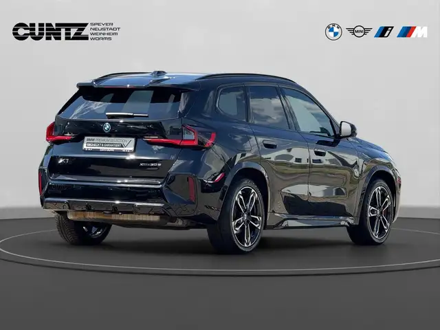 BMW X1 view 5