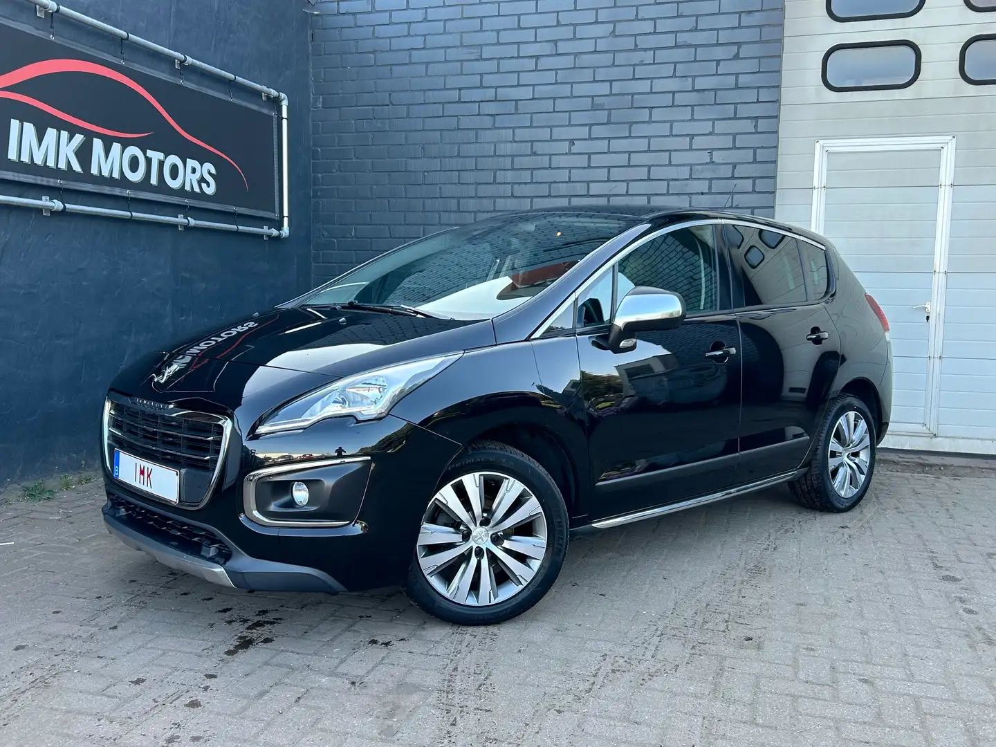 Peugeot 3008 1.2 PureTech 2016 EURO 6b (MET GARANTIE) Zwart - 1