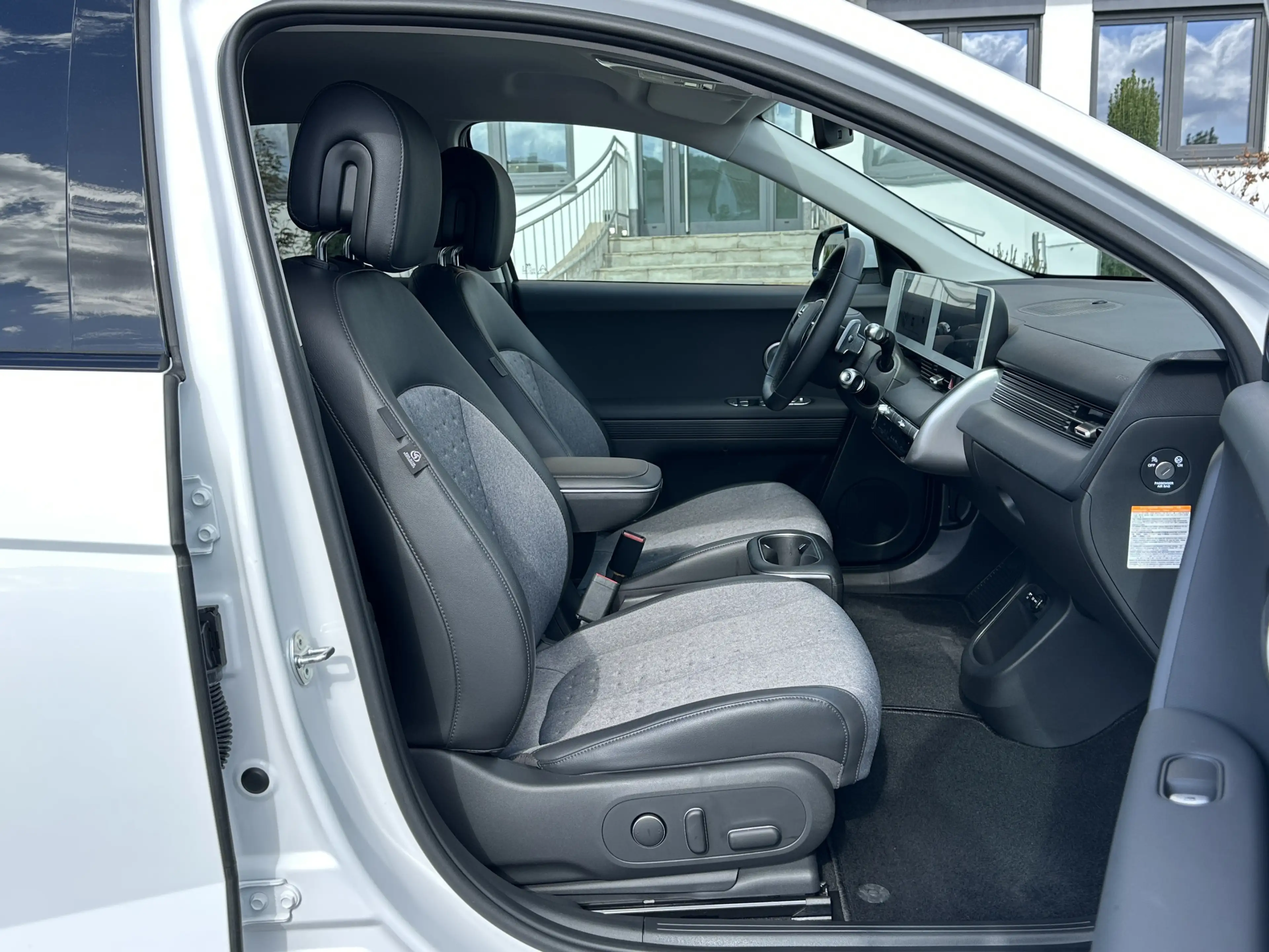 Hyundai IONIQ 5 Techniq PIXEL ACC CAM 4xSHZ WP SOH-97,8% — photo 10