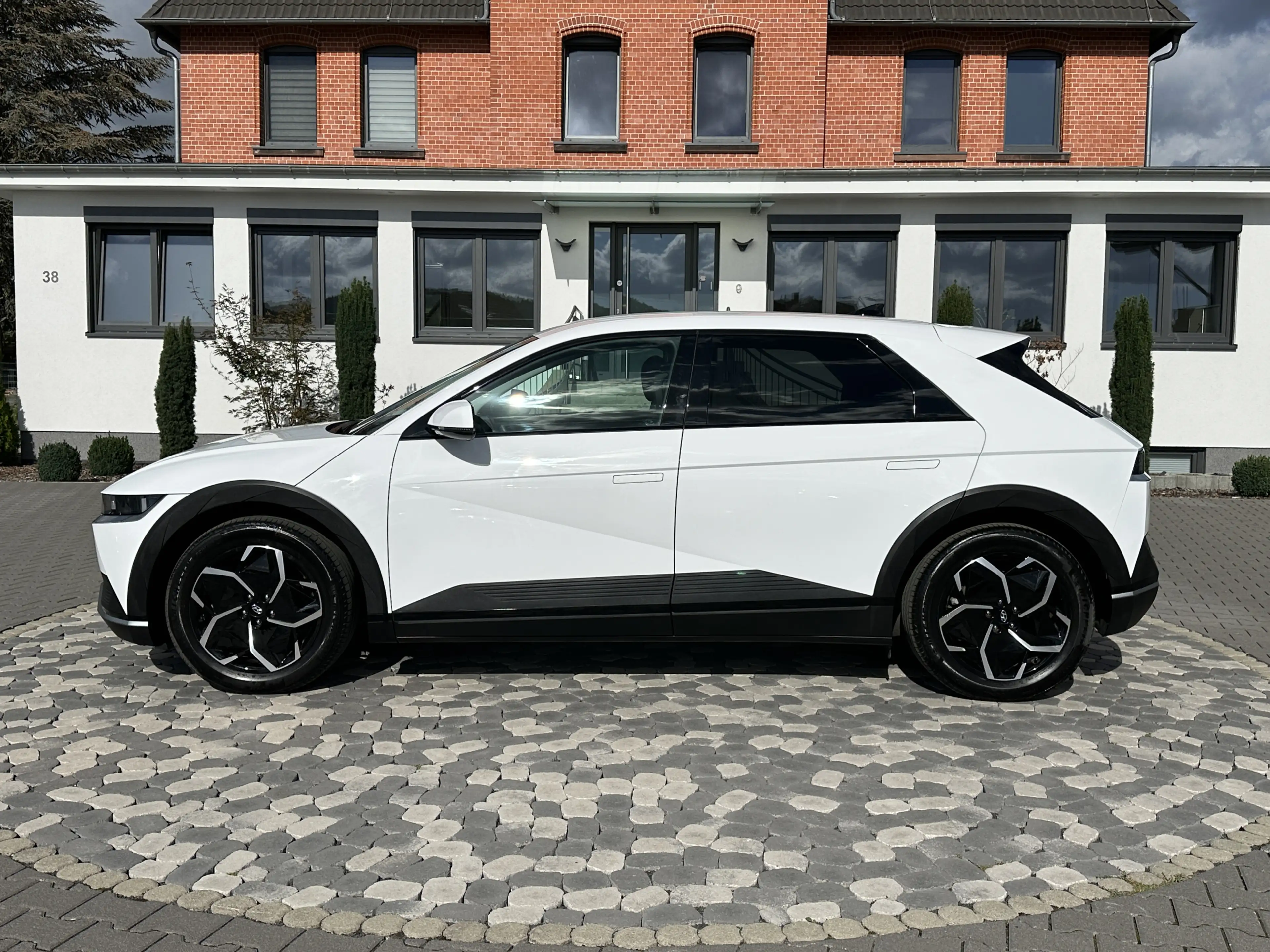 Hyundai IONIQ 5 Techniq PIXEL ACC CAM 4xSHZ WP SOH-97,8% — photo 5