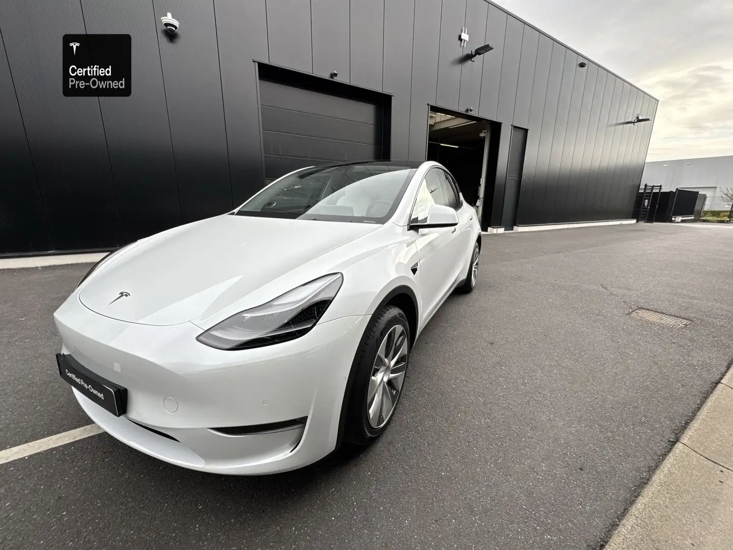 Tesla Model Y Long Range/Certified Pre owned Blanc - 1