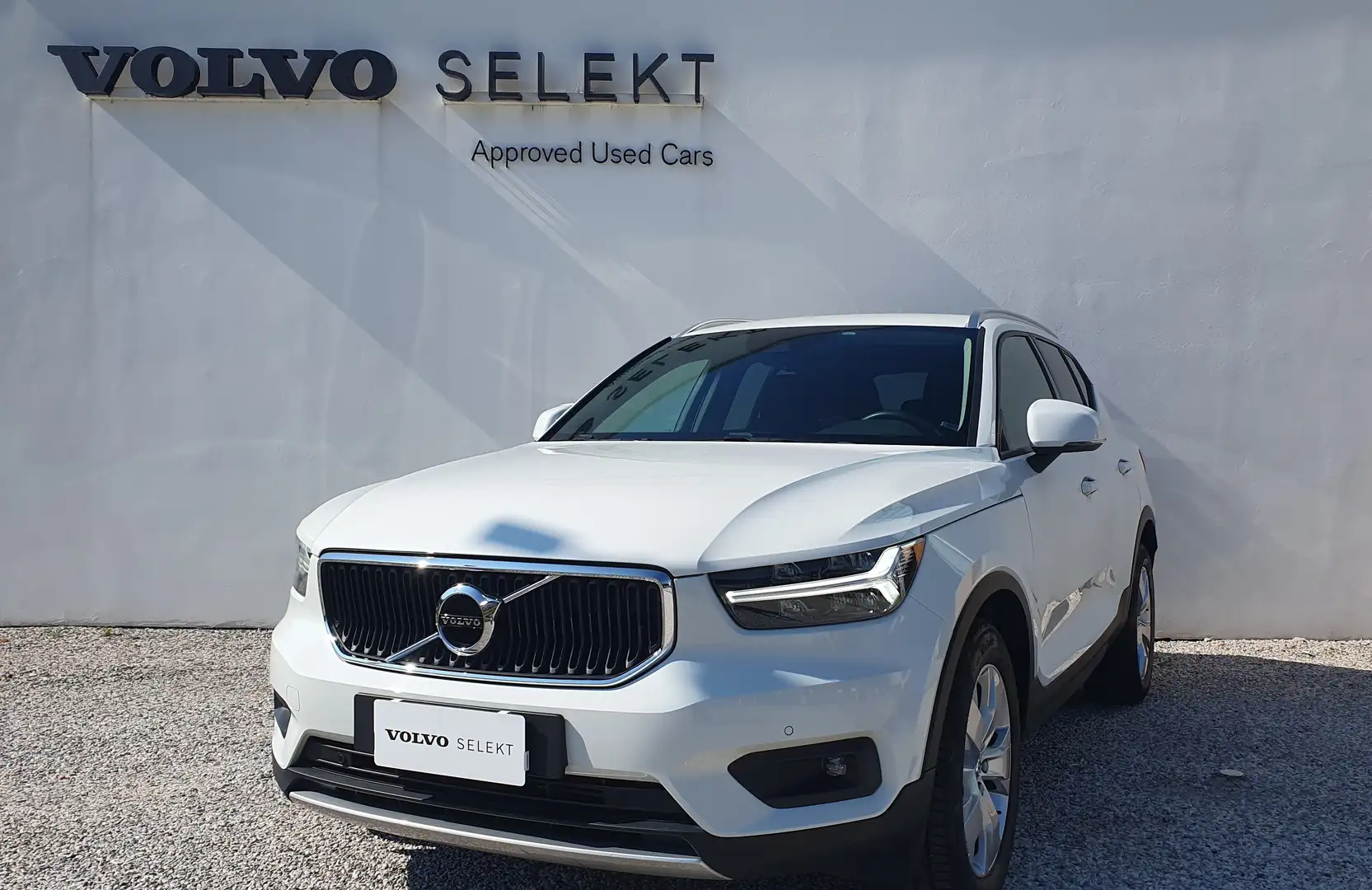 Volvo XC40 XC40 2.0 t4 Momentum geartronic Blanco - 1
