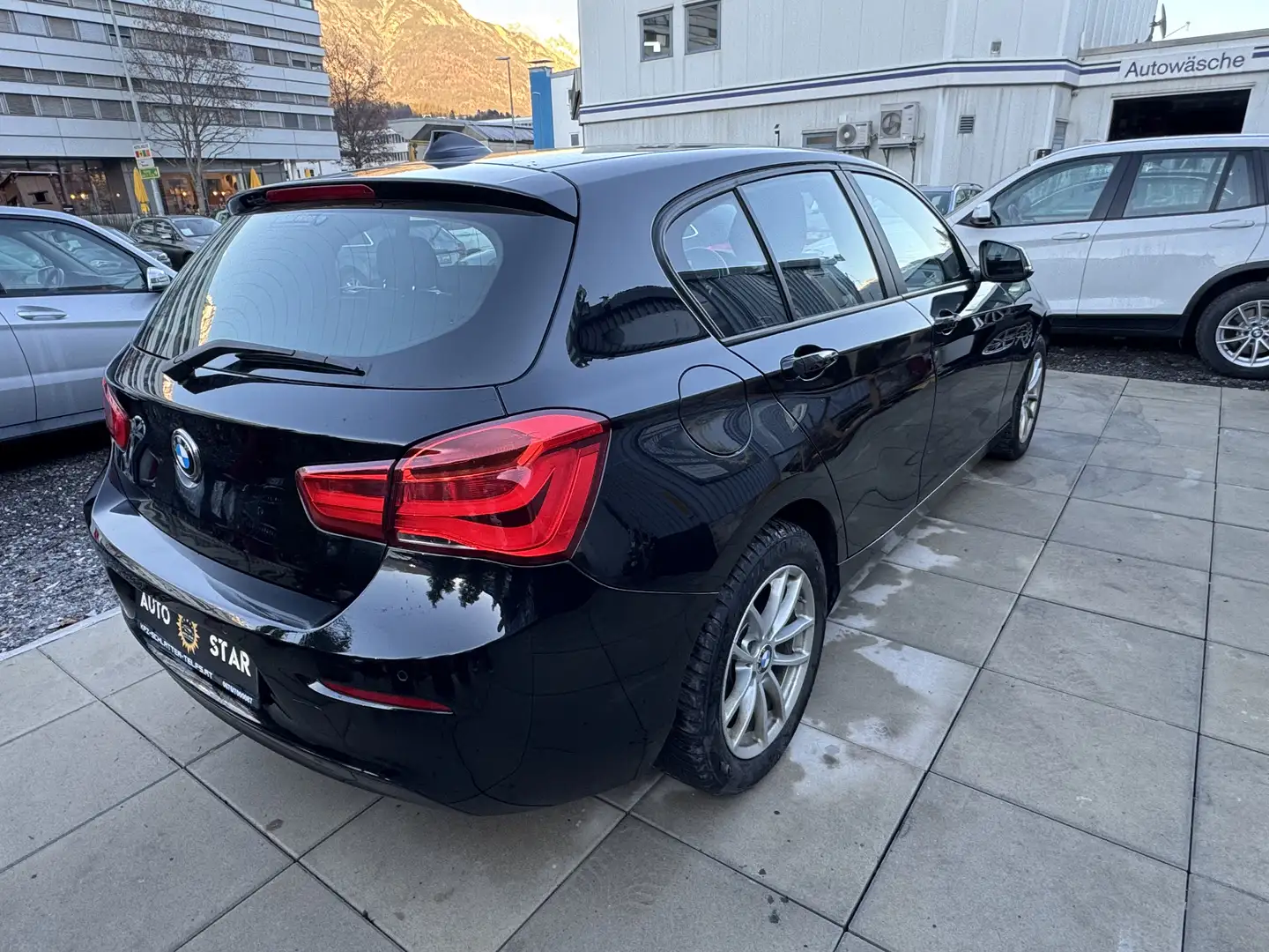 BMW 114 114 d Schwarz - 2