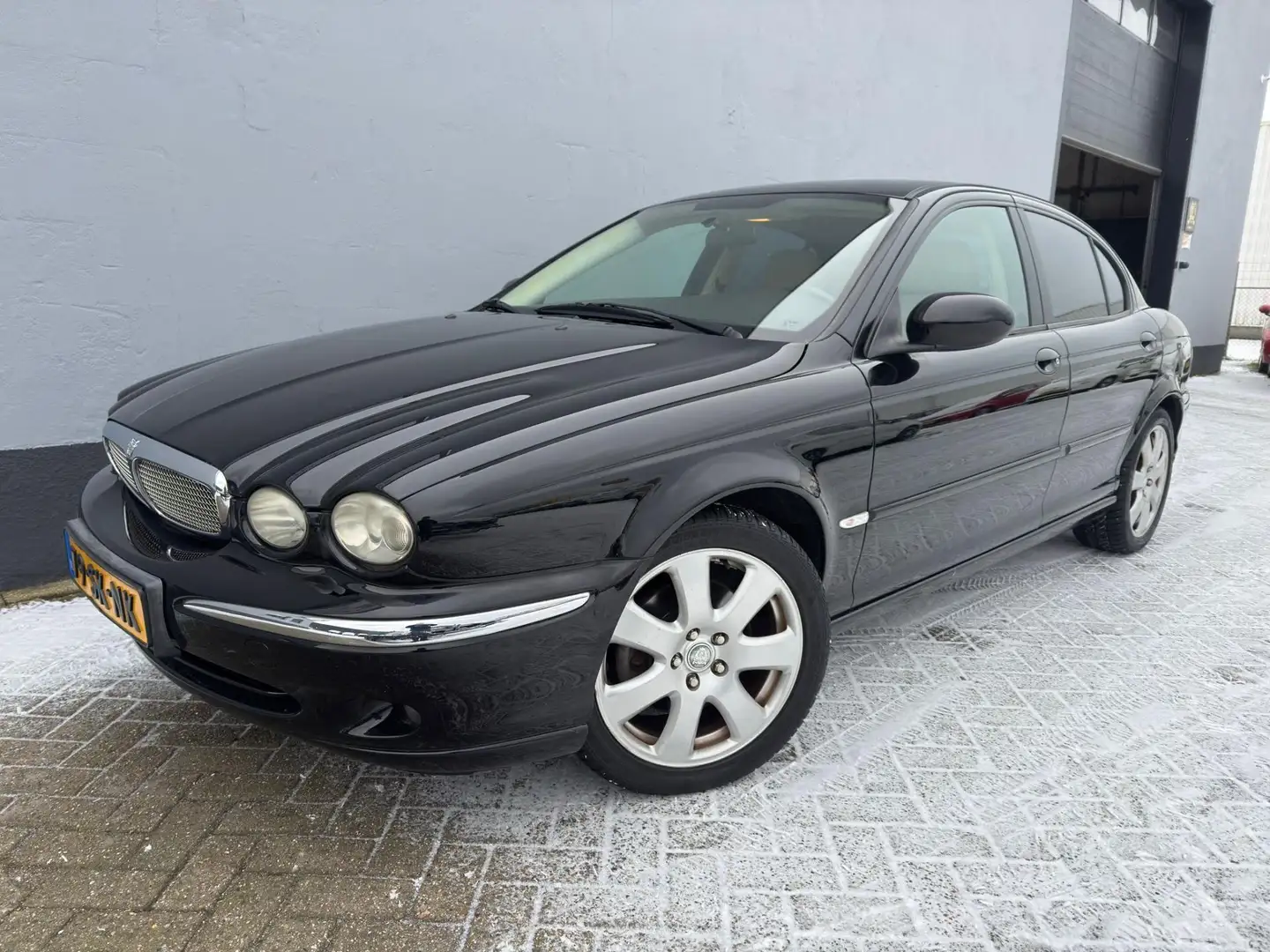 Jaguar X-Type 2.5 V6 iDition - Climate Control Schwarz - 1