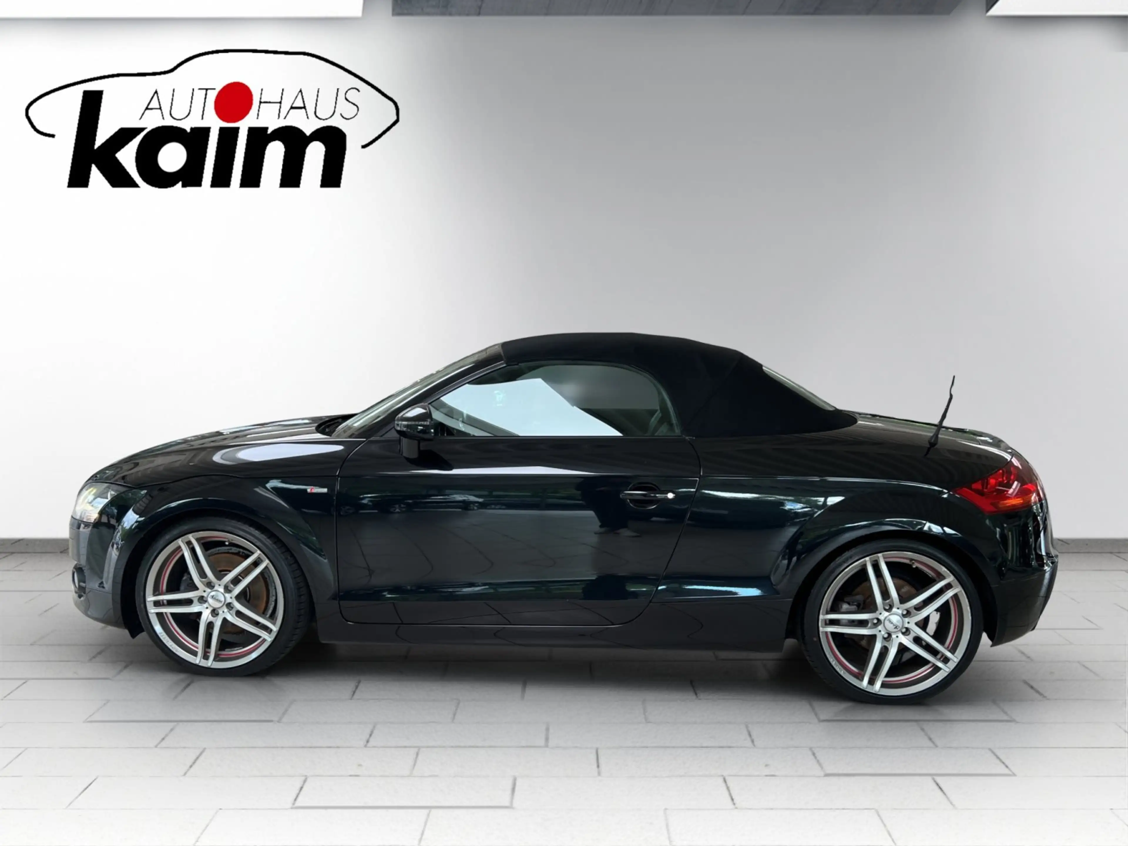 Audi TT 2.0 TFSI Roadster — photo 3